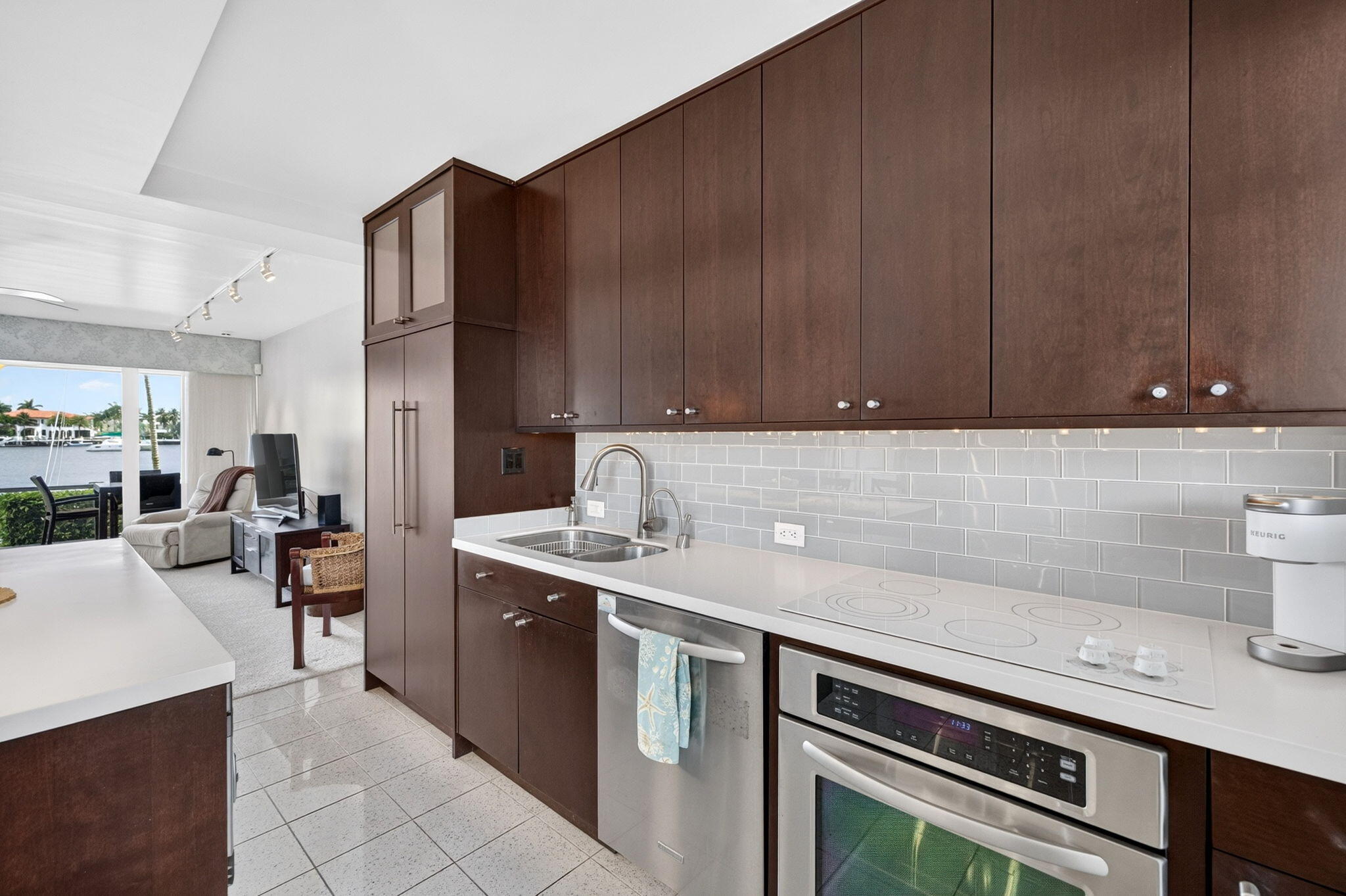 SUNRISE BAY CLUB CO-OP - Residential