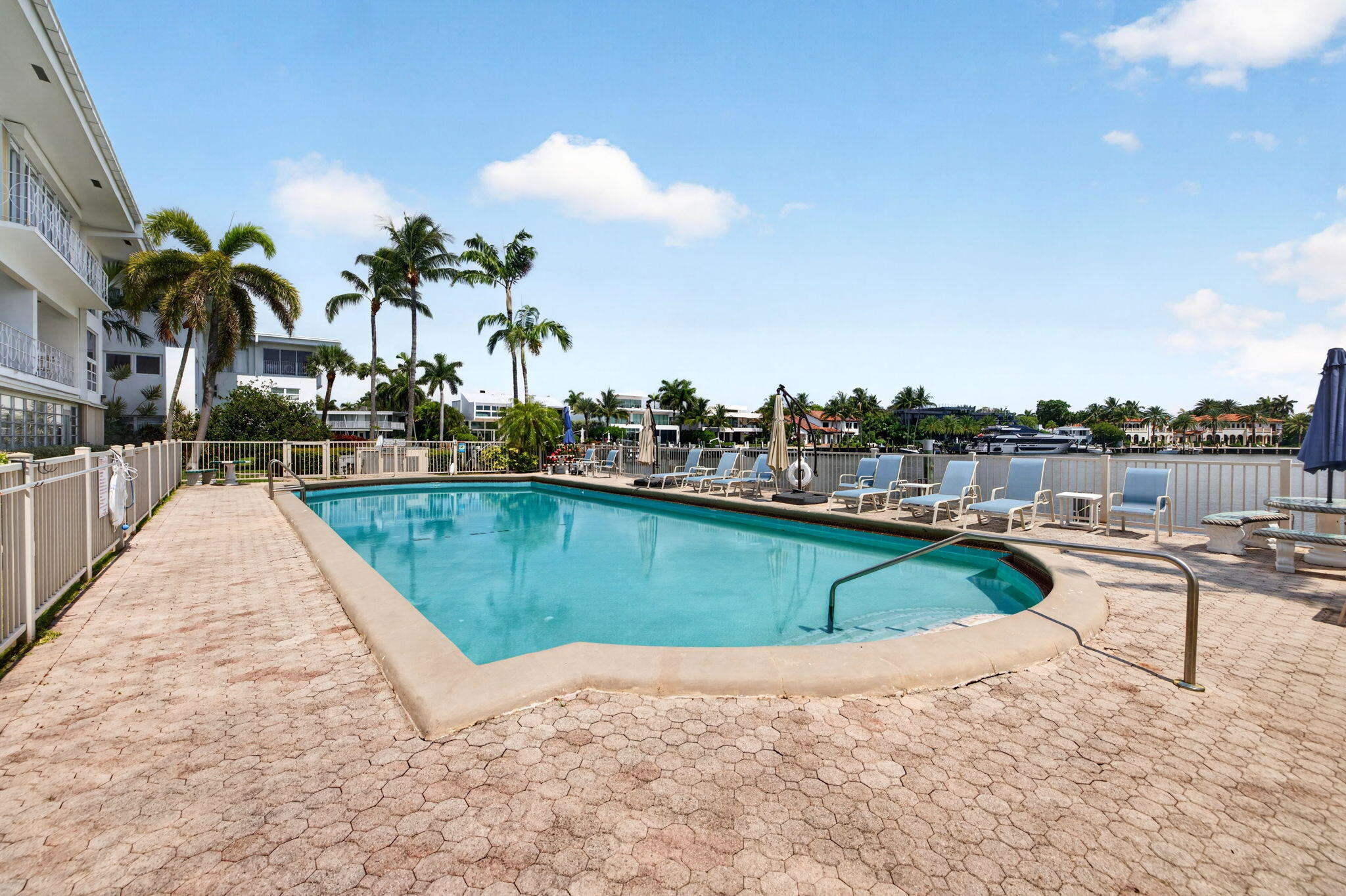 SUNRISE BAY CLUB CO-OP - Residential