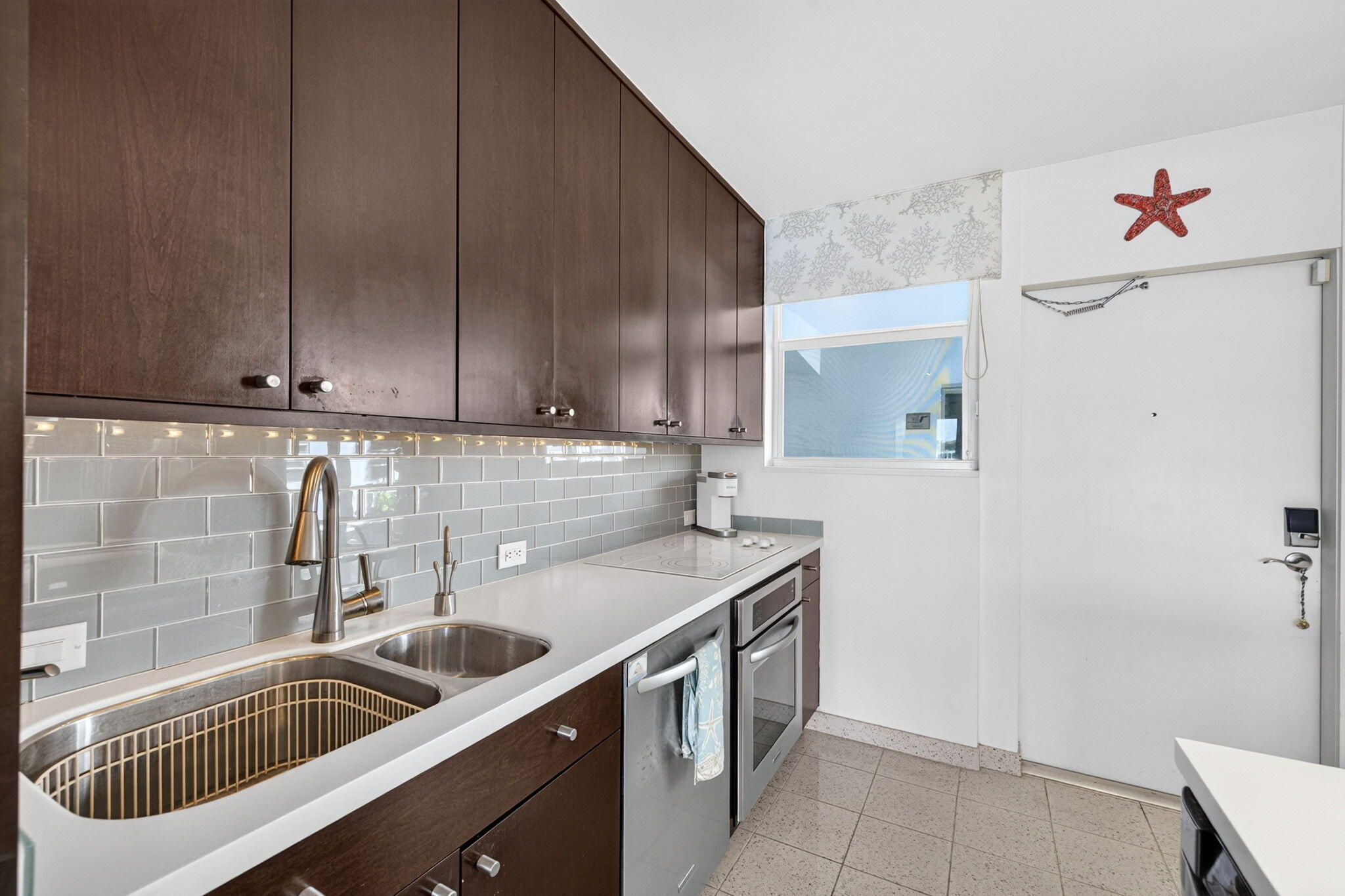 SUNRISE BAY CLUB CO-OP - Residential