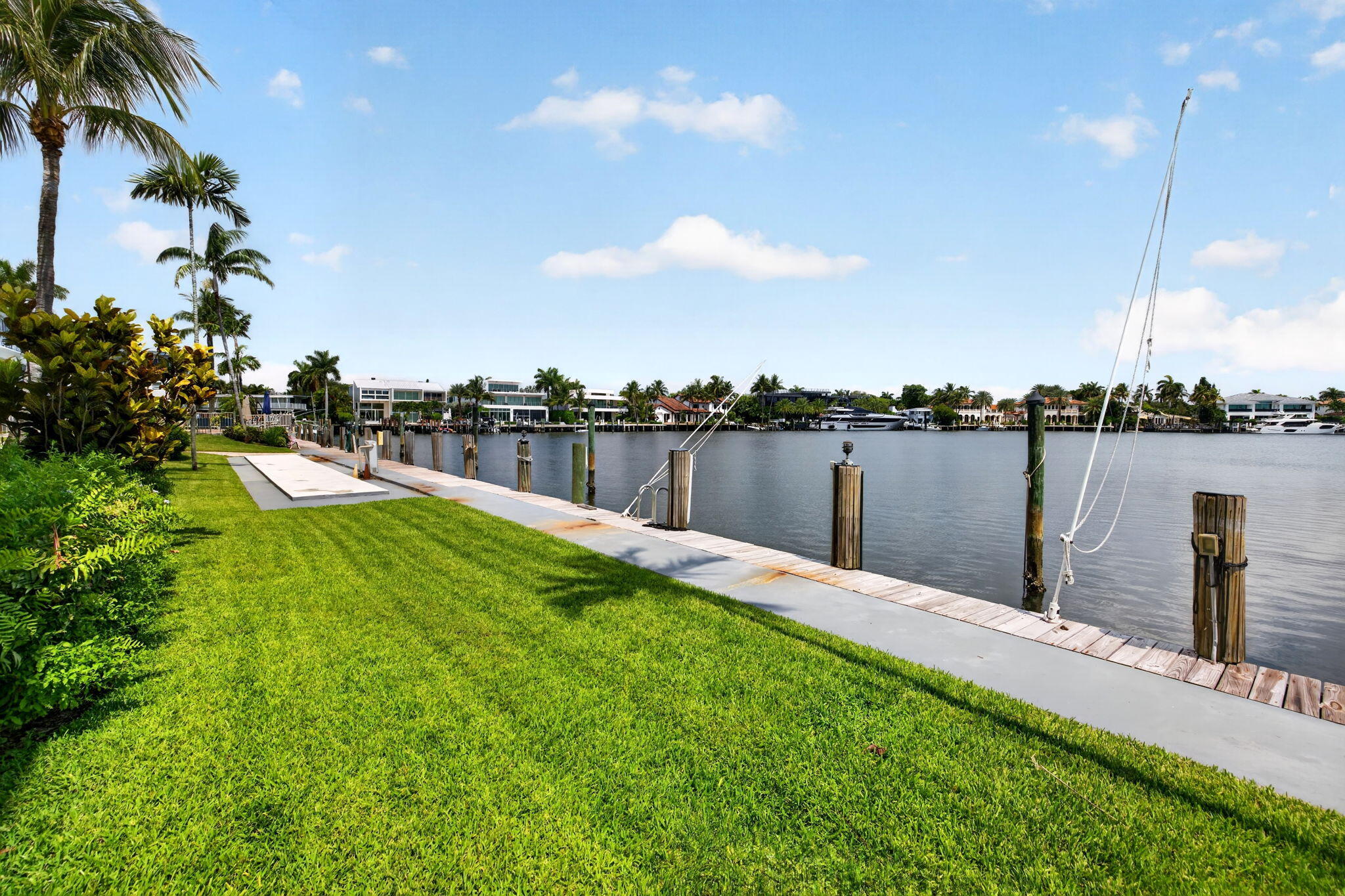 SUNRISE BAY CLUB CO-OP - Residential