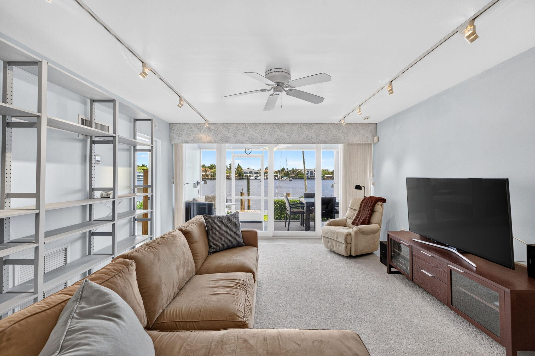 SUNRISE BAY CLUB CO-OP - Residential