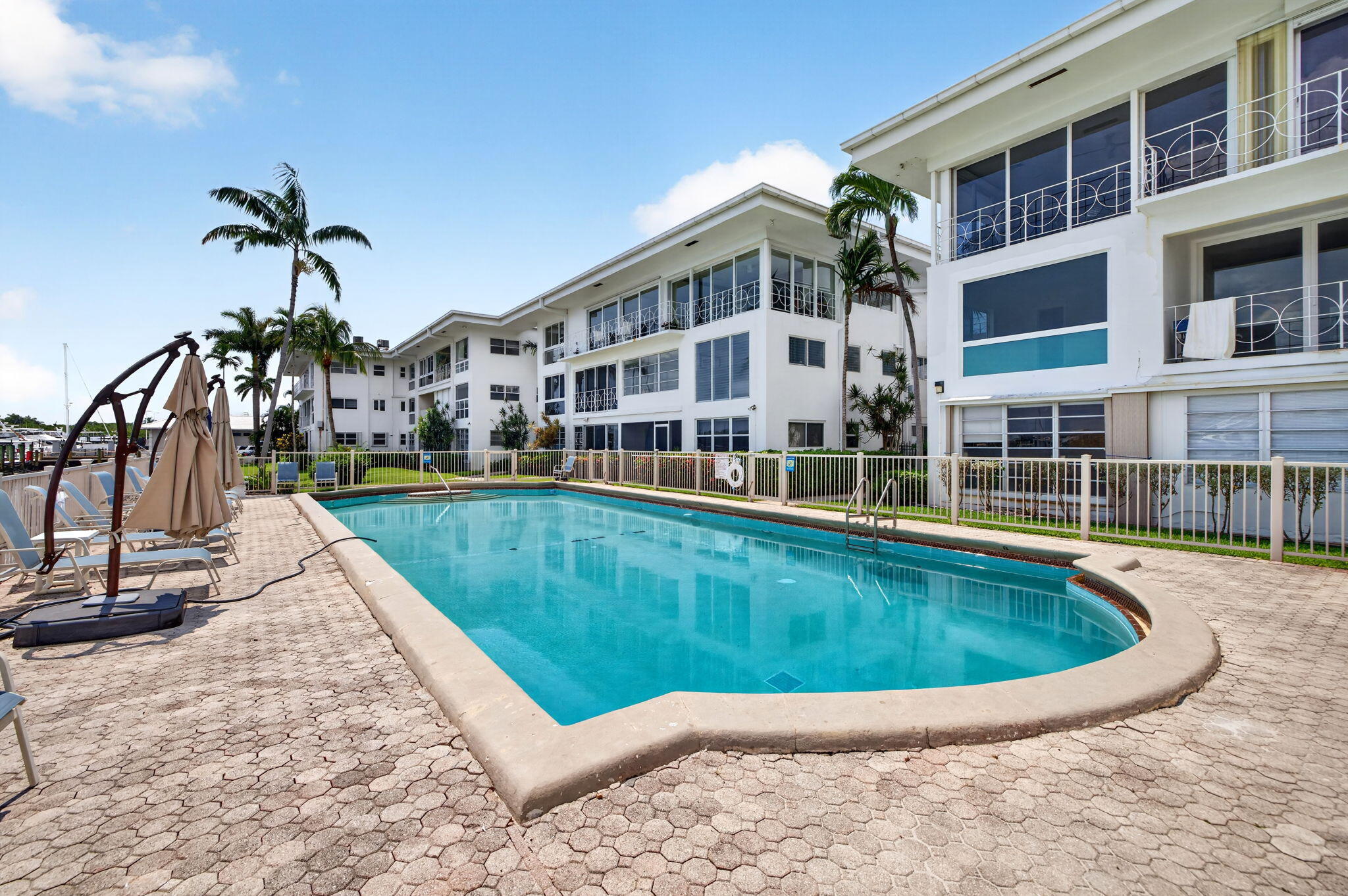 SUNRISE BAY CLUB CO-OP - Residential