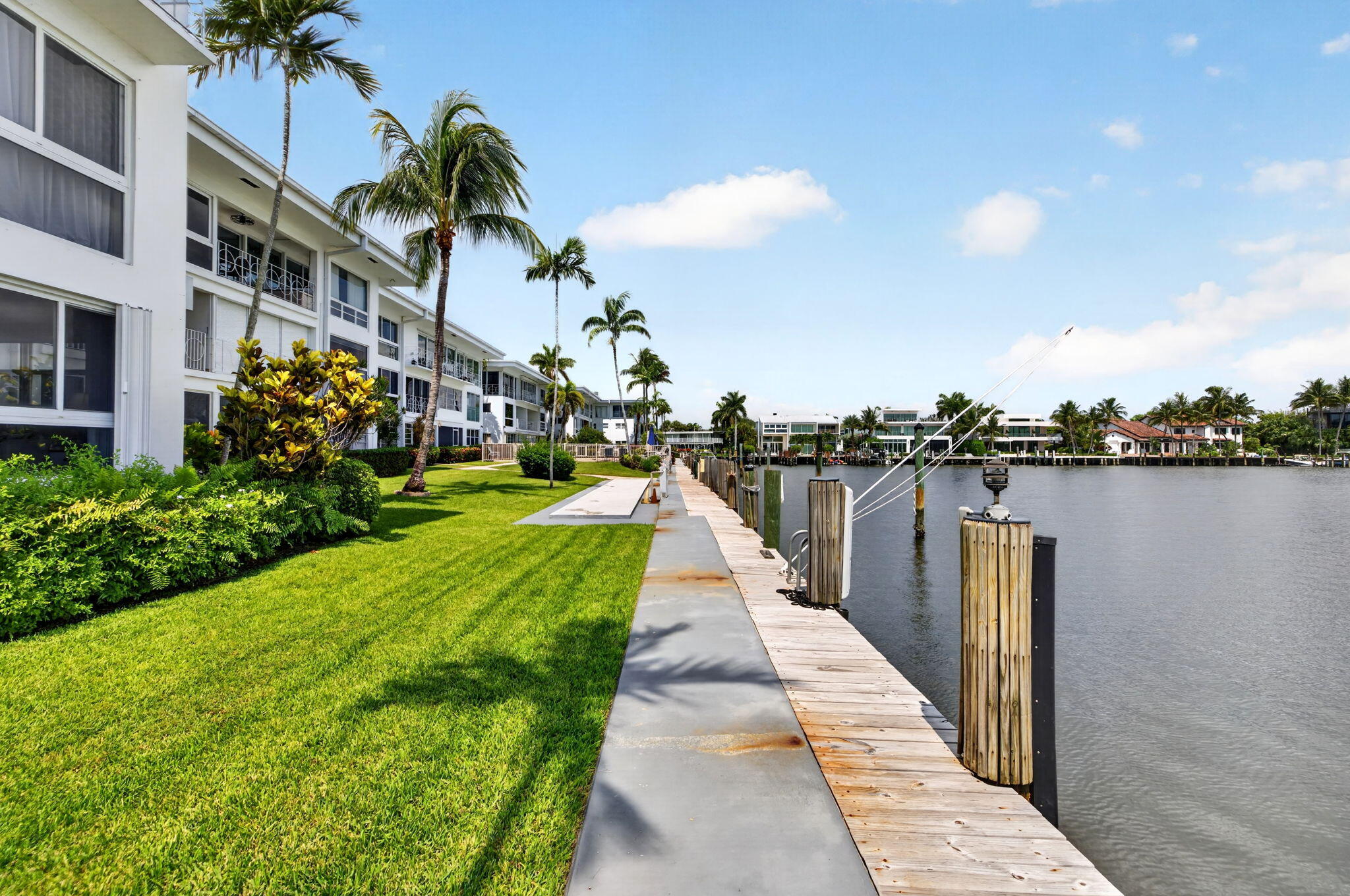 SUNRISE BAY CLUB CO-OP - Residential