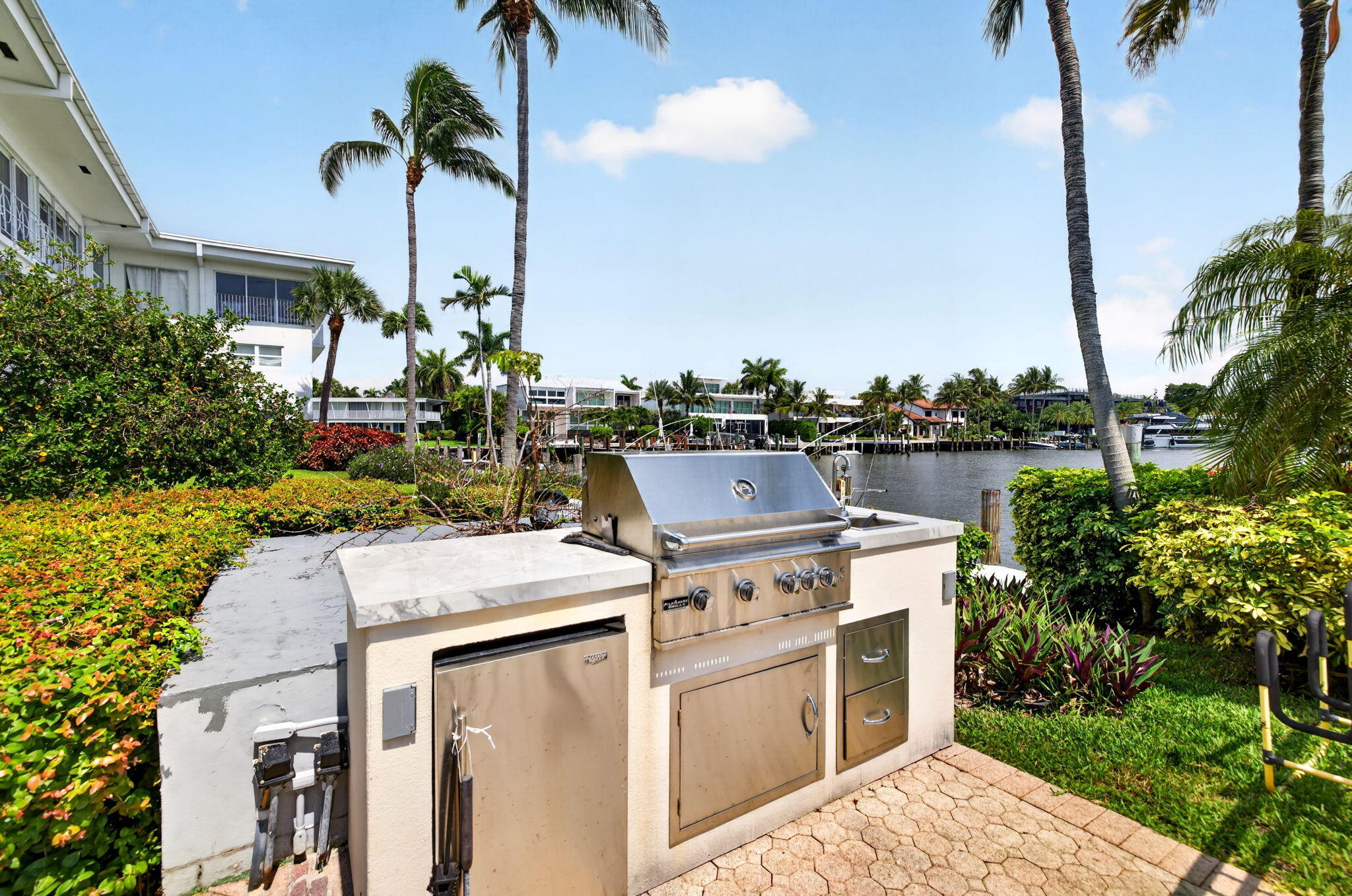 SUNRISE BAY CLUB CO-OP - Residential