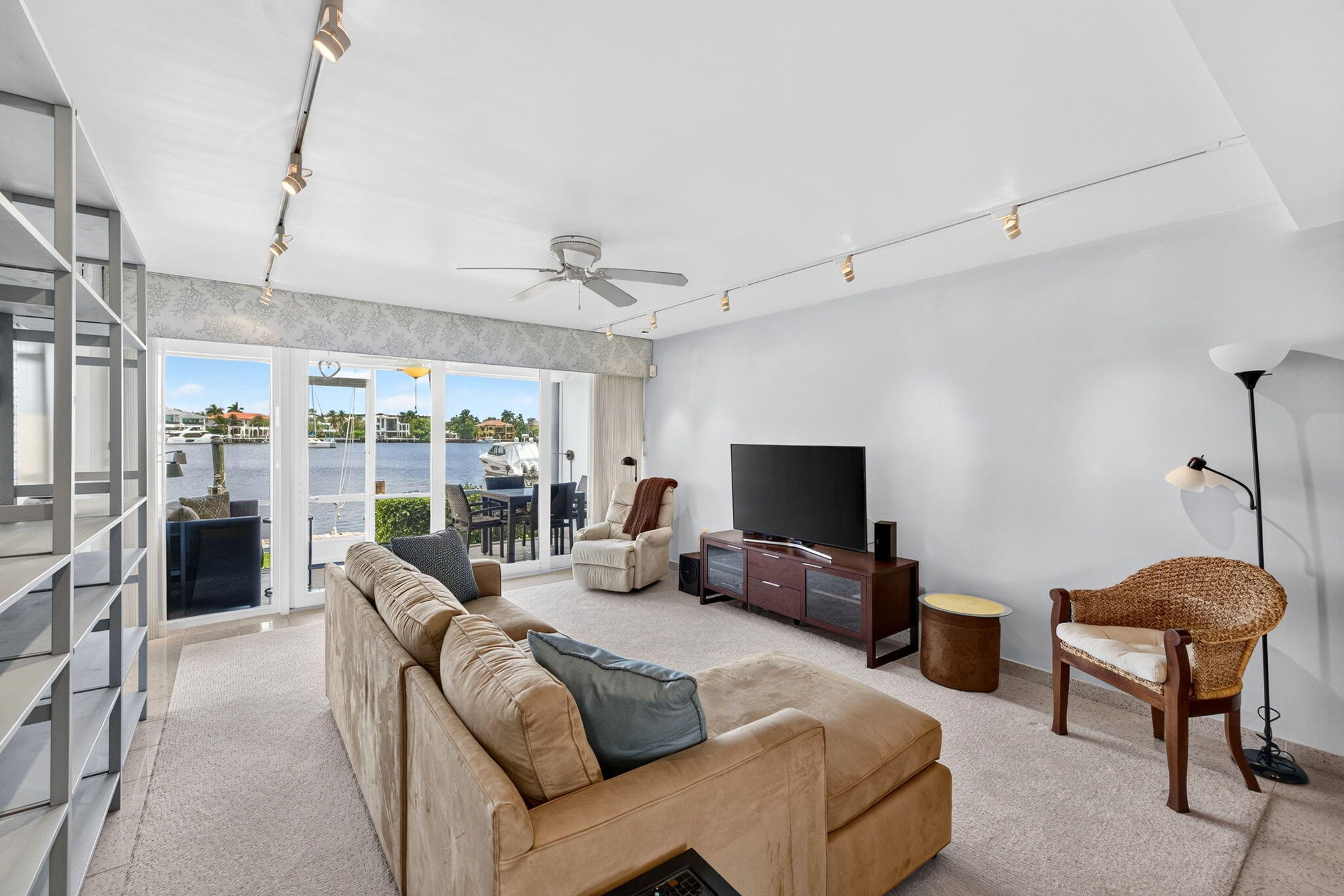 SUNRISE BAY CLUB CO-OP - Residential