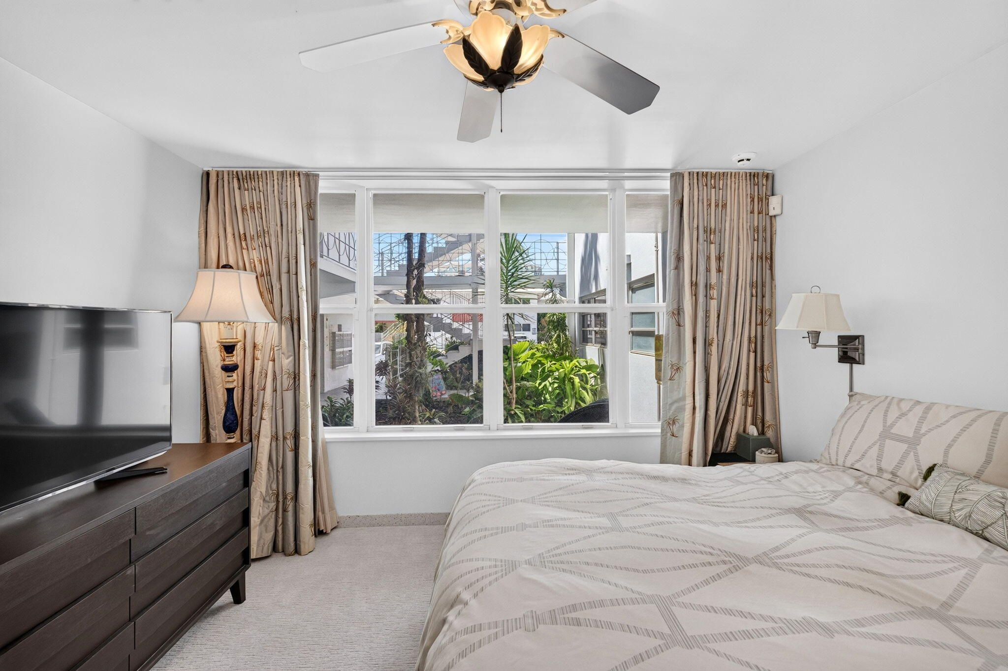 SUNRISE BAY CLUB CO-OP - Residential