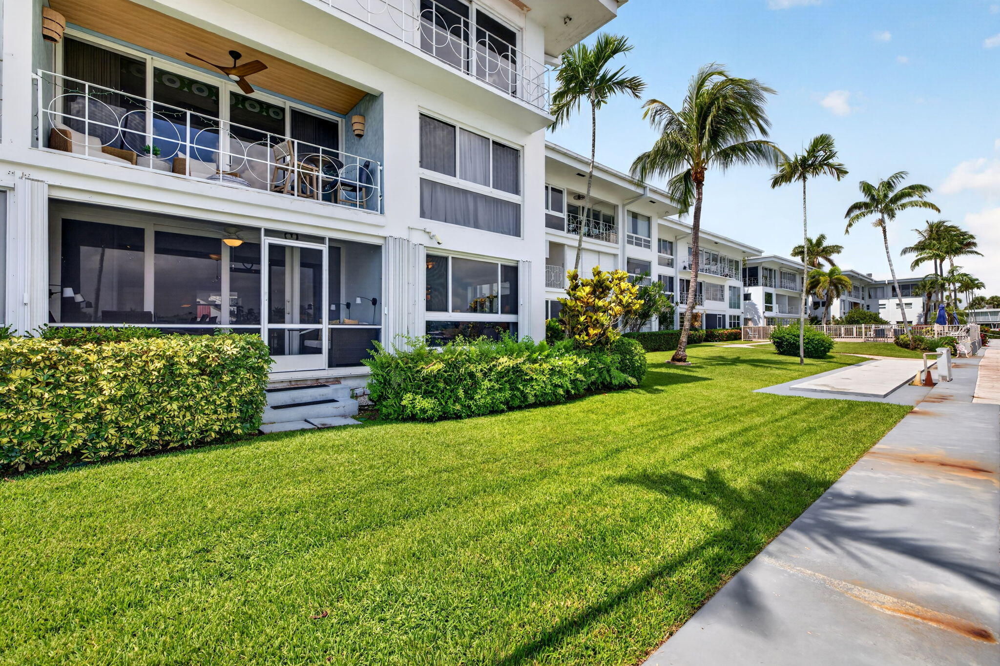SUNRISE BAY CLUB CO-OP - Residential