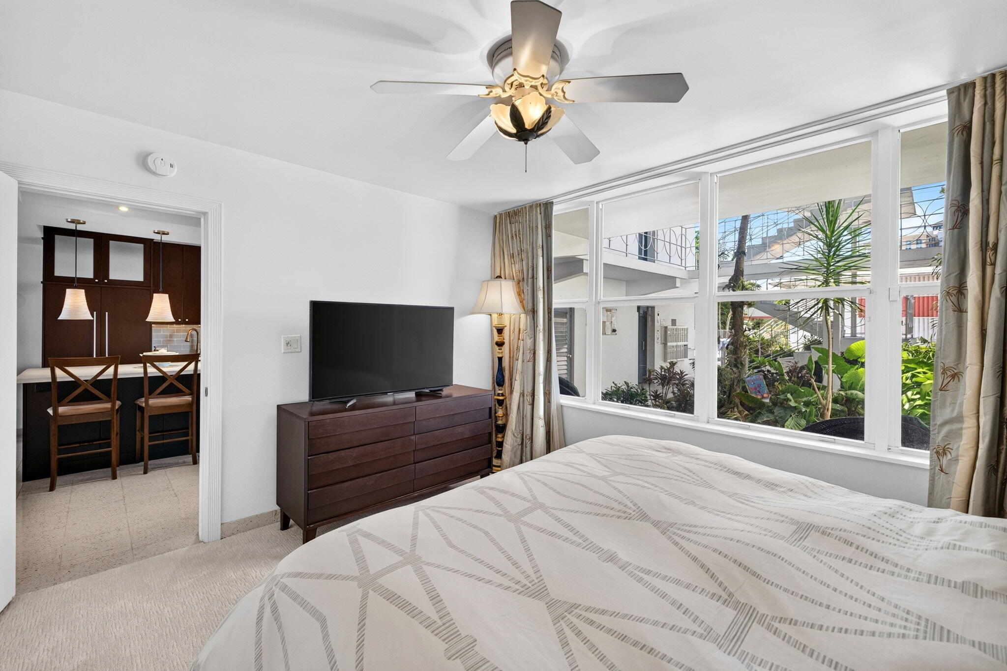 SUNRISE BAY CLUB CO-OP - Residential