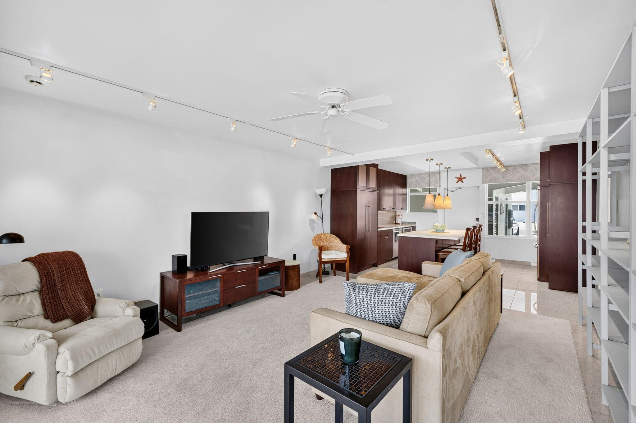 SUNRISE BAY CLUB CO-OP - Residential