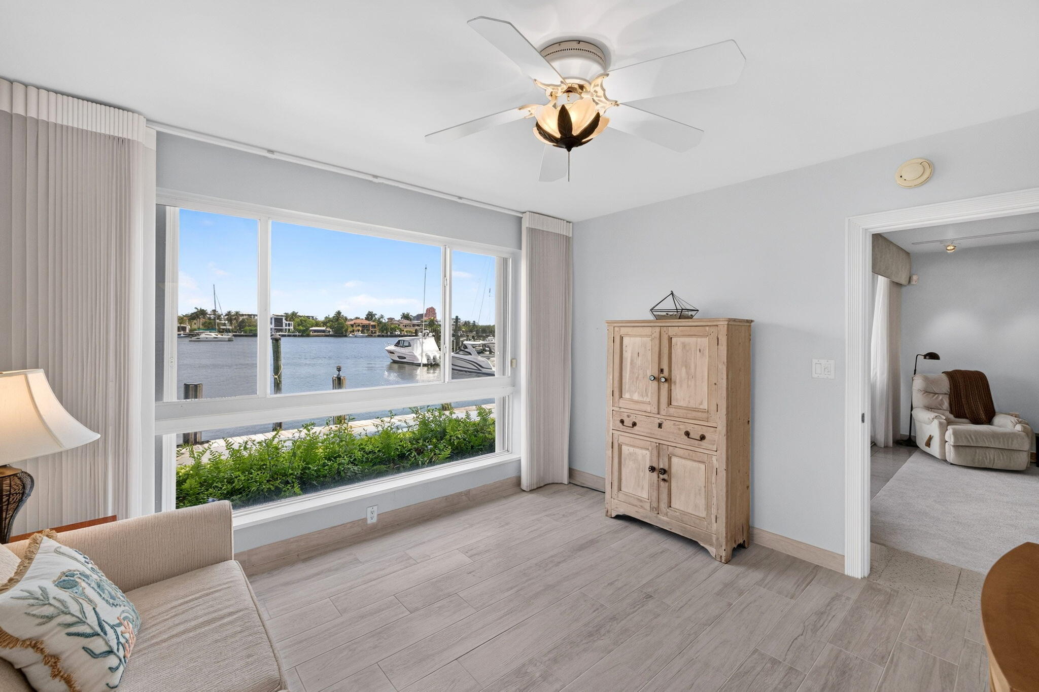 SUNRISE BAY CLUB CO-OP - Residential