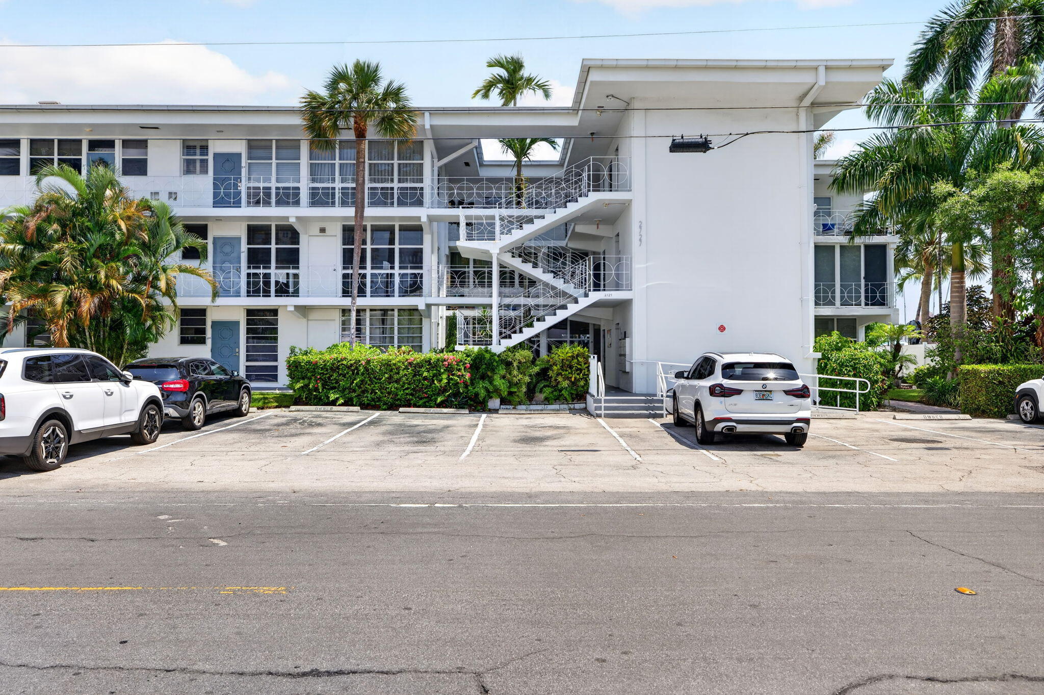 SUNRISE BAY CLUB CO-OP - Residential