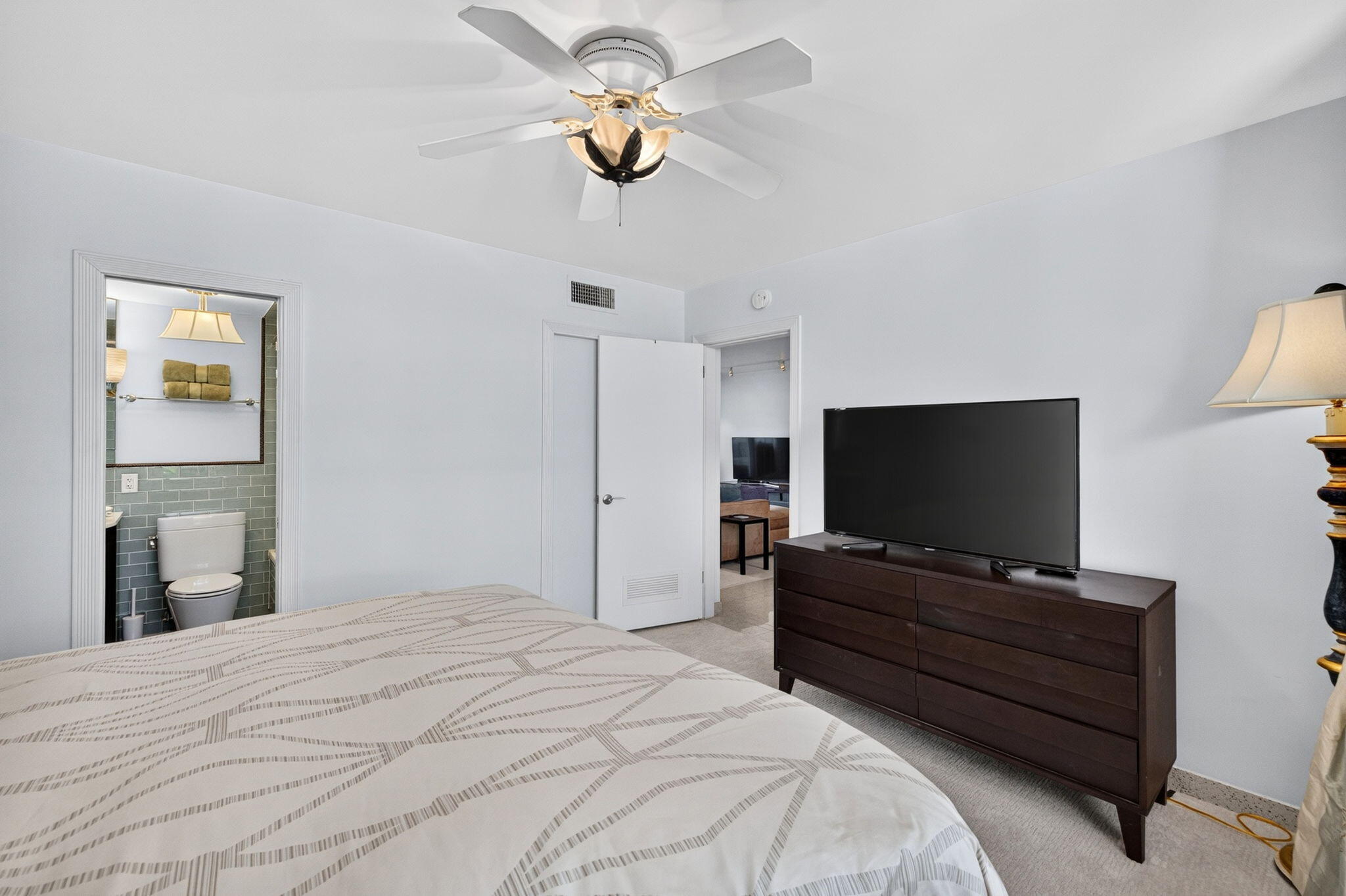 SUNRISE BAY CLUB CO-OP - Residential