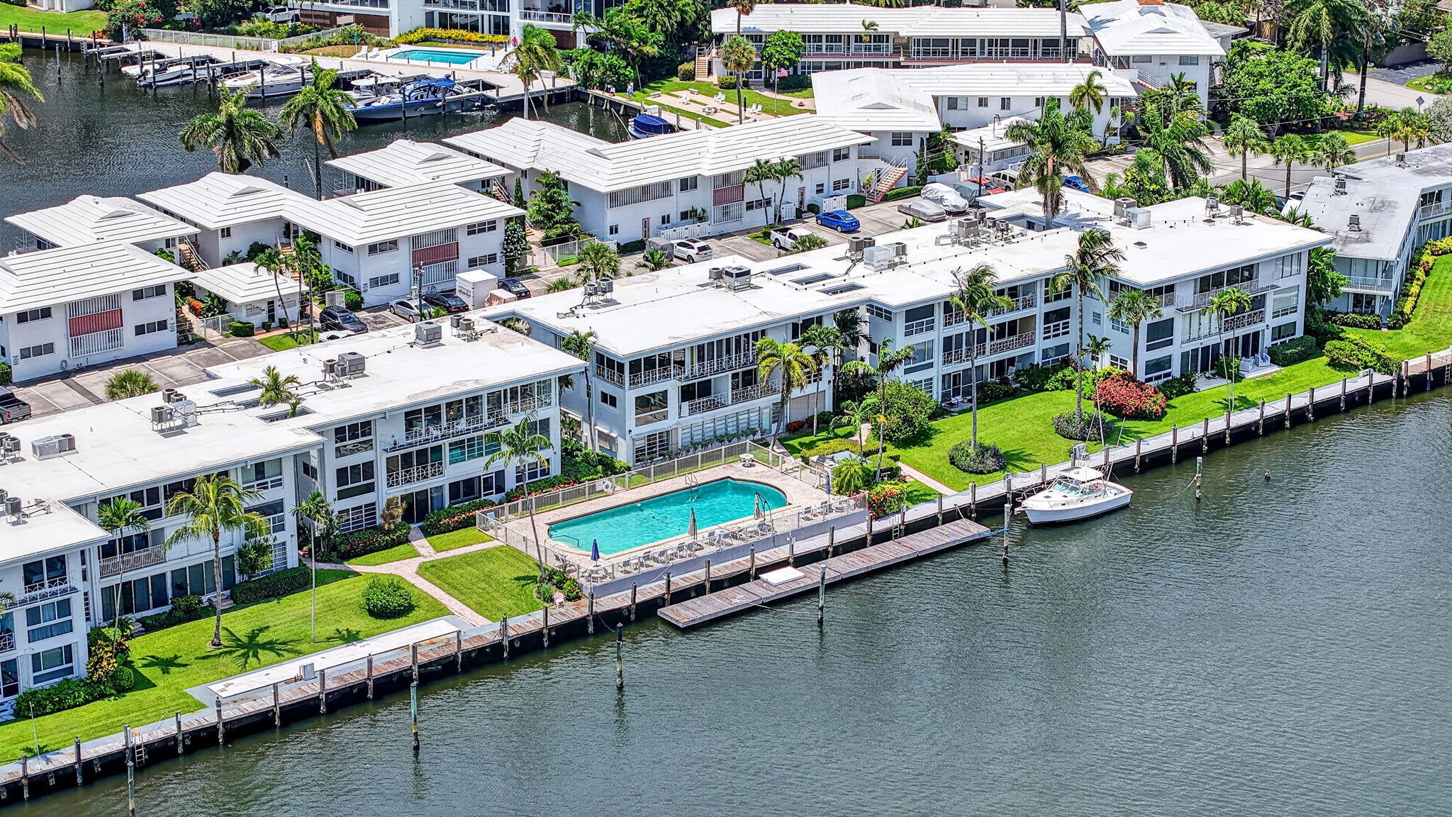 SUNRISE BAY CLUB CO-OP - Residential