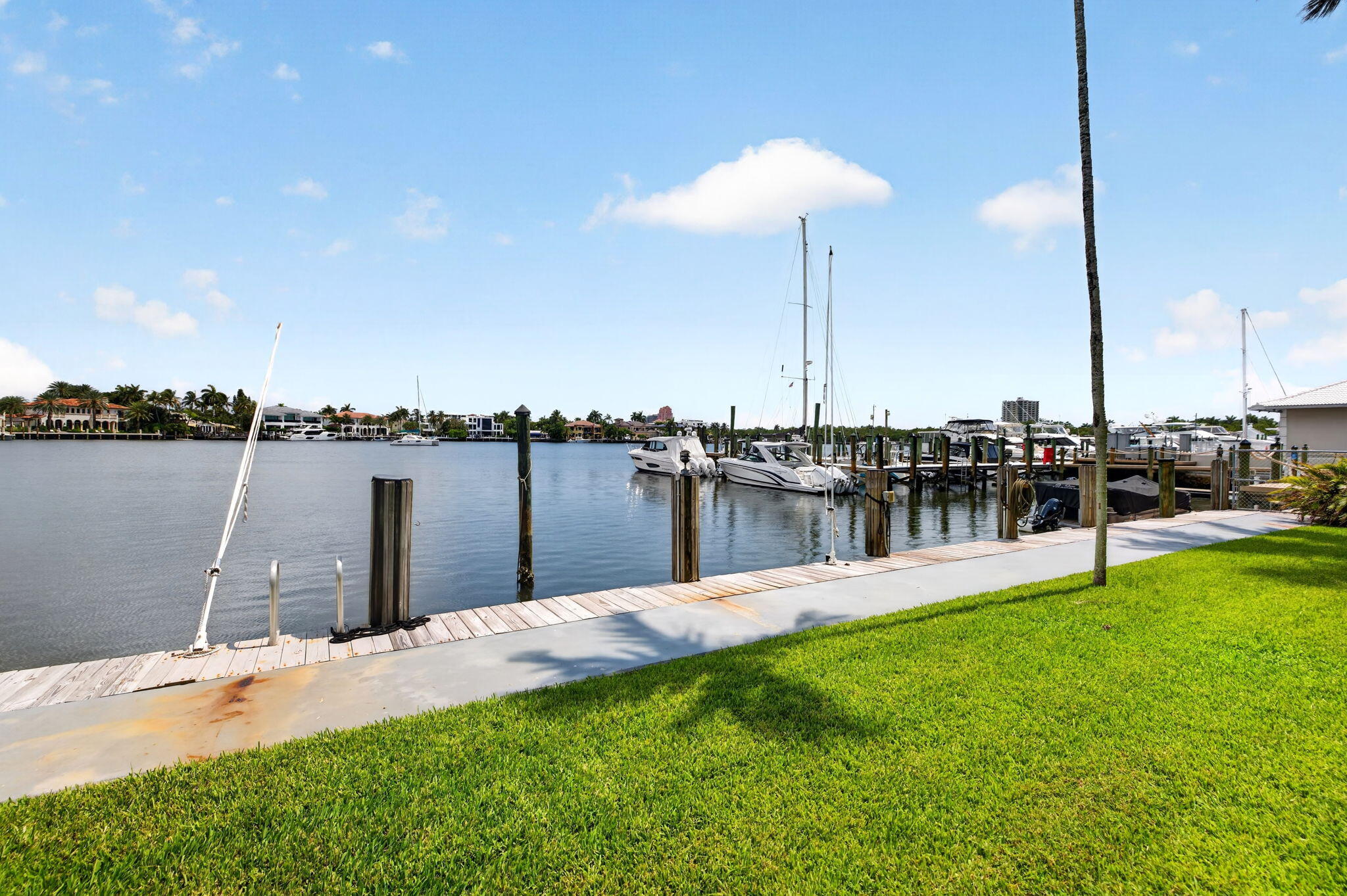 SUNRISE BAY CLUB CO-OP - Residential