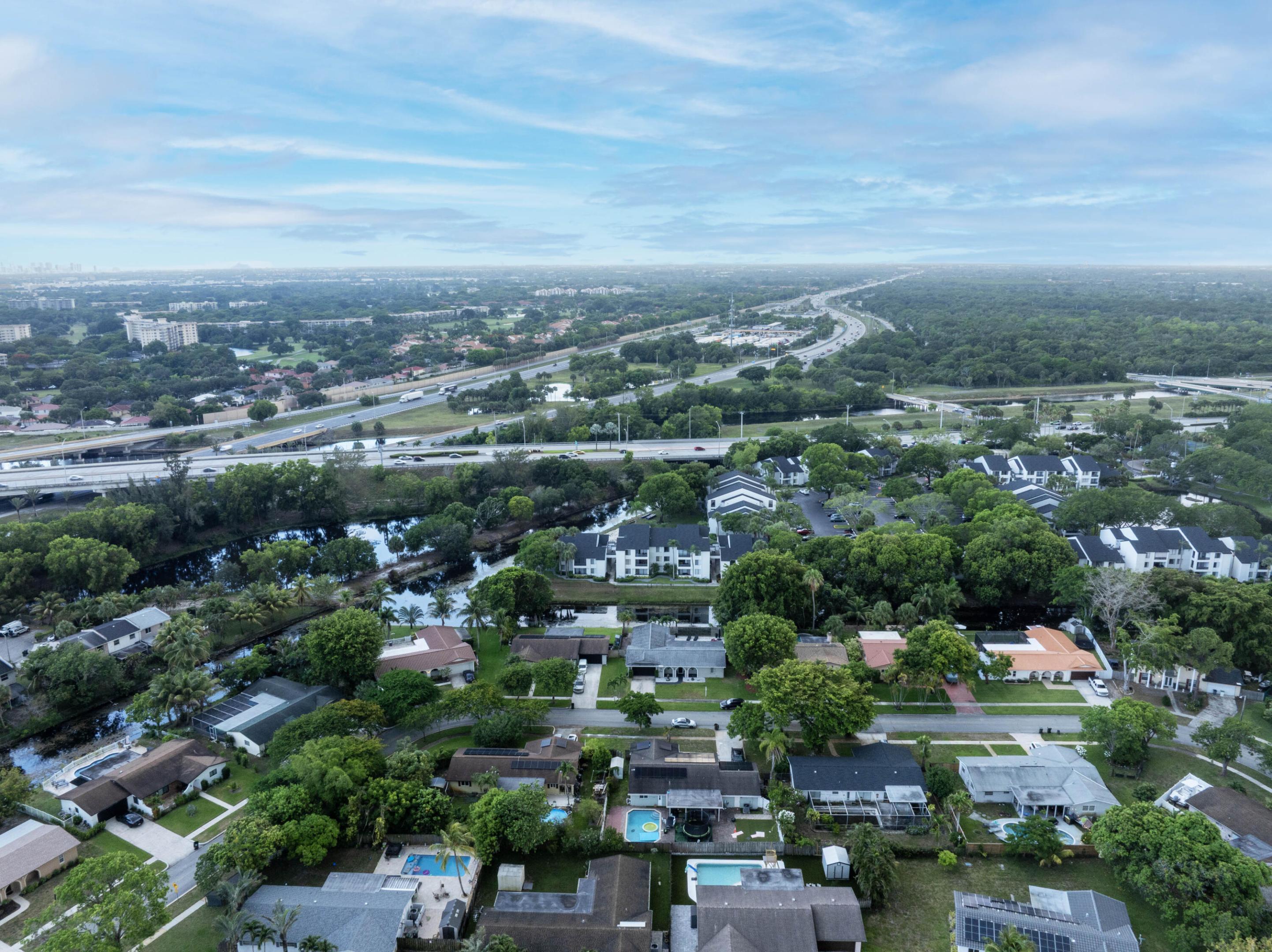 COCONUT CREEK 10TH SEC - Residential