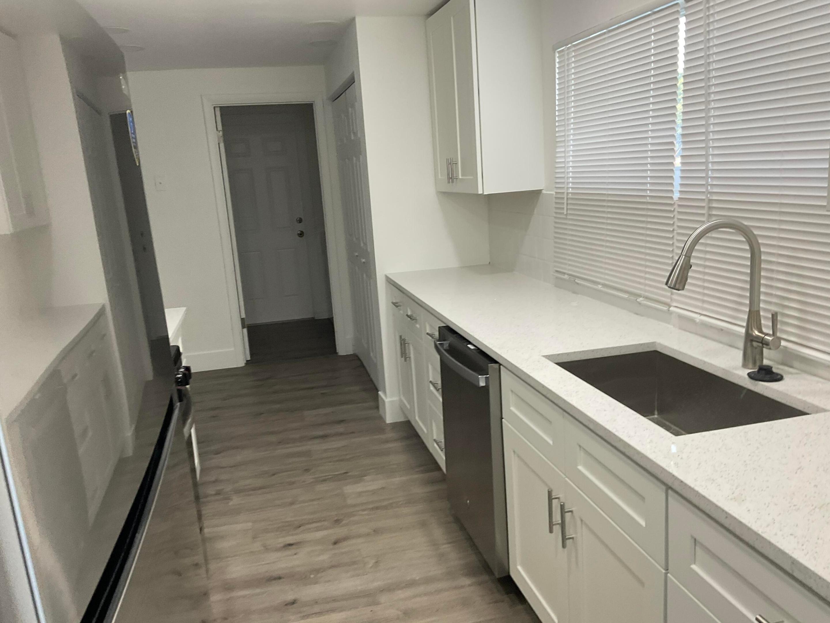 GRAMERCY PARK UNIT 1 - Residential Lease