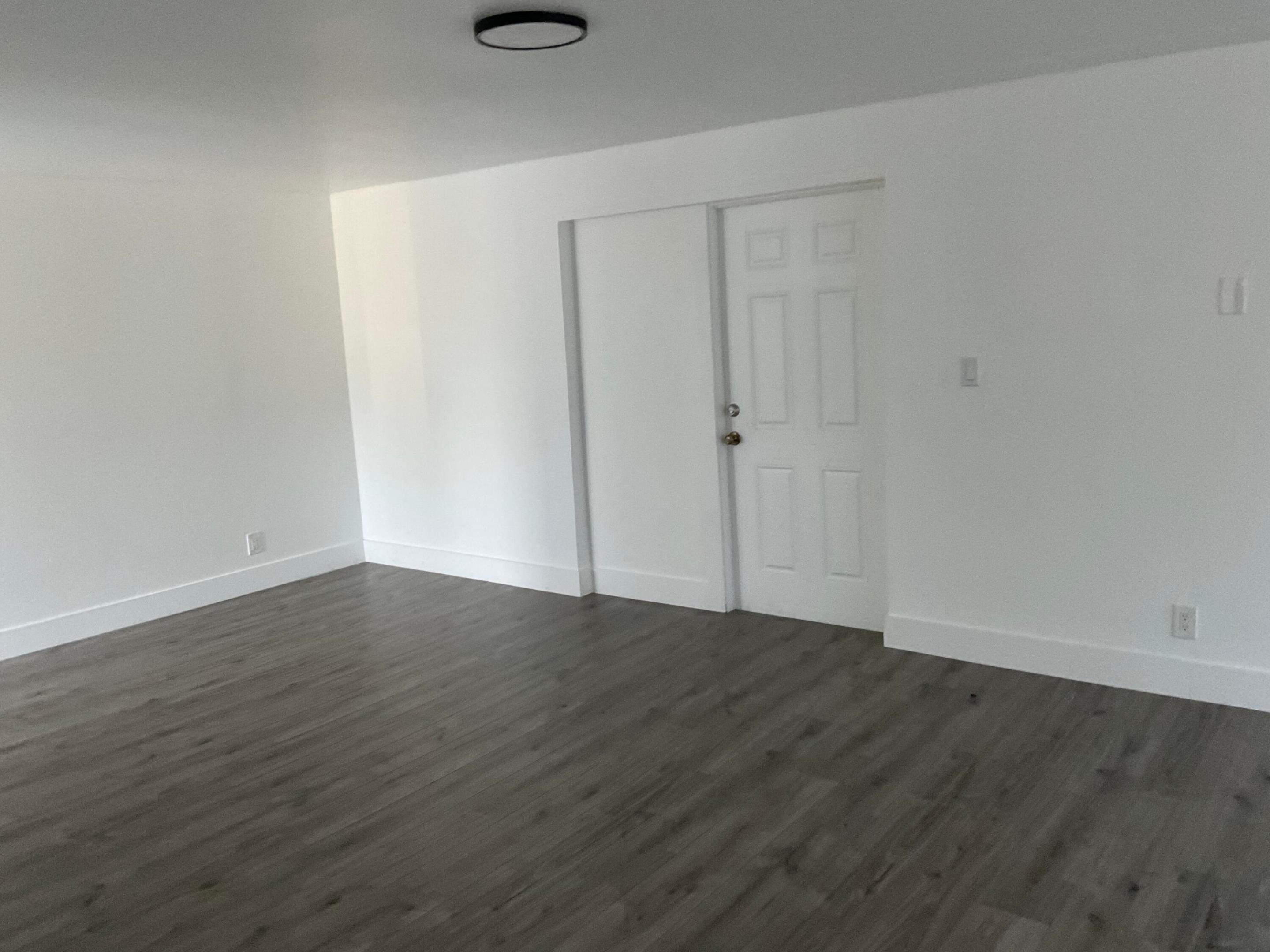 GRAMERCY PARK UNIT 1 - Residential Lease