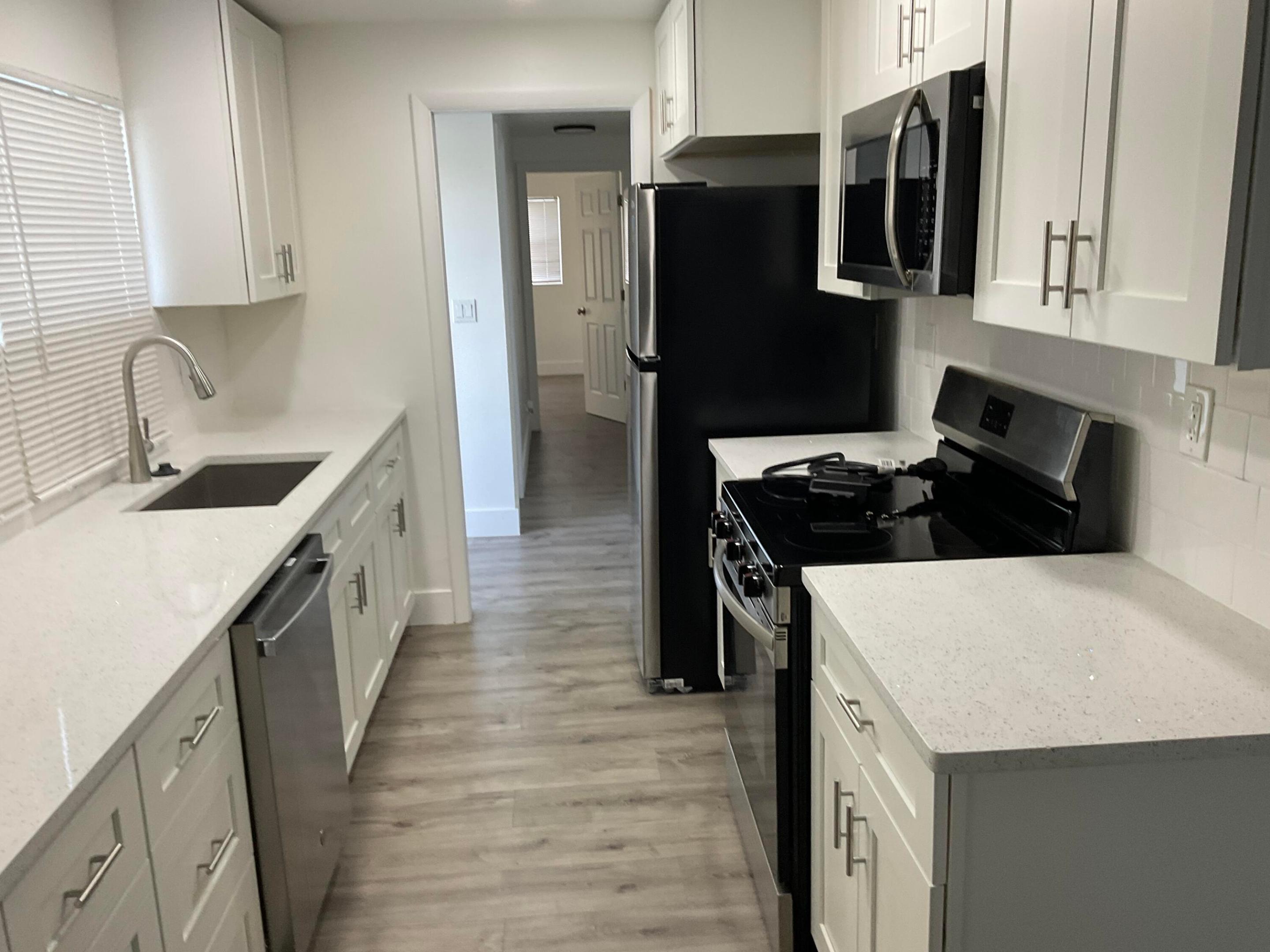 GRAMERCY PARK UNIT 1 - Residential Lease
