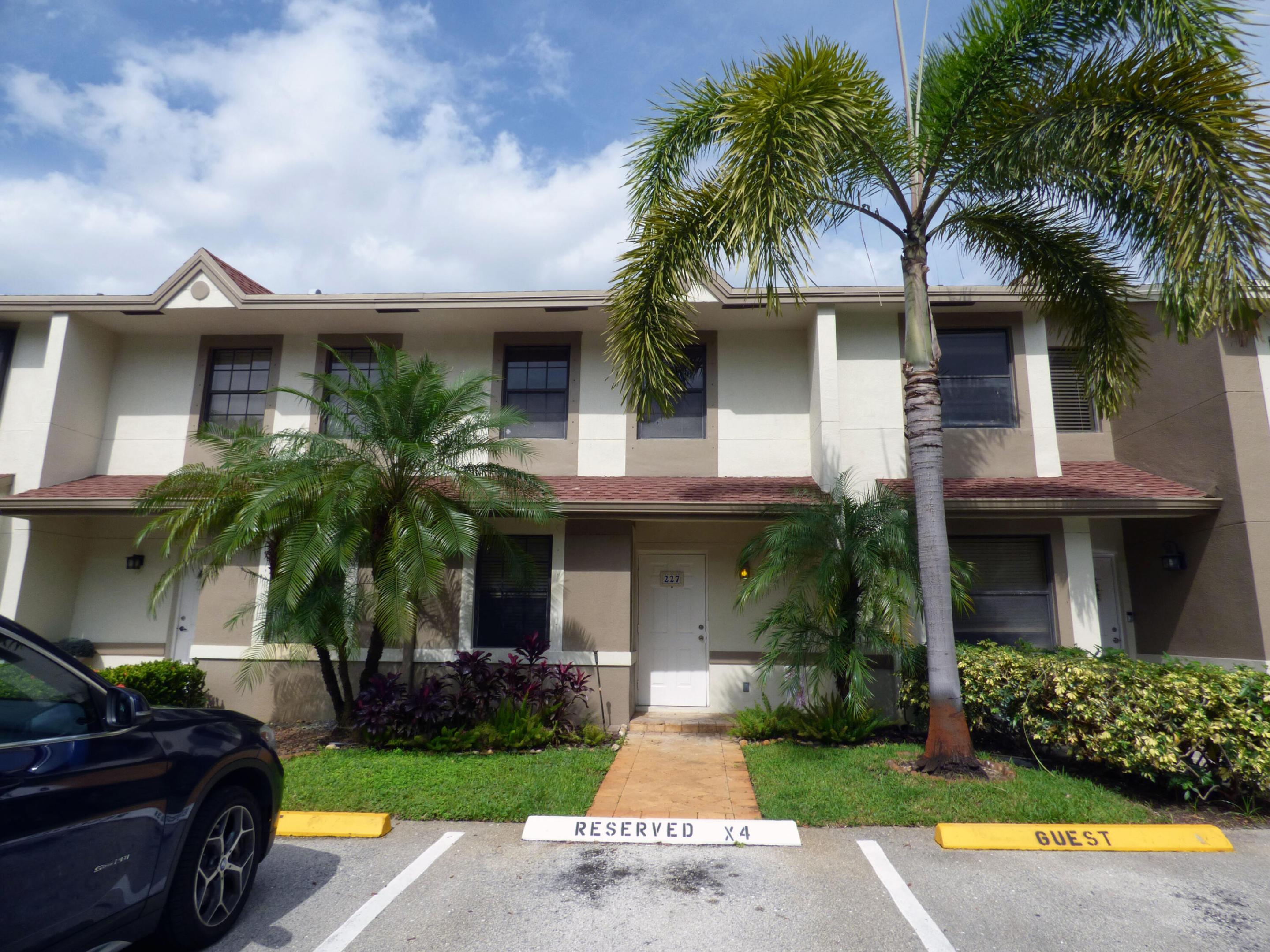 Great Townhome in gated community directly adjacent to Downtown Fort Lauderdale. Washer and dryer on second floor. Large private backyard with fence and storage closet. Community pool. Close to Las Olas Blvd, Riverwalk, fabulous Restaurants and shopping. Unit comes with one assigned parking spot. Association approval required, please allow 3 - 4 weeks from signing the lease. Landlord requires 675+ credit score, 1st month rent, last month rent and 1 month of security deposit. NO pets and NO smoking.