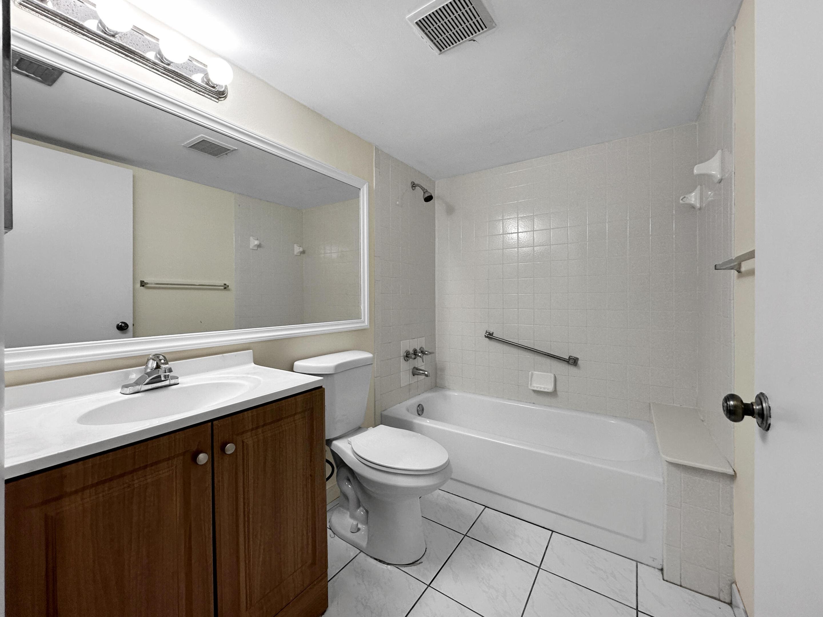 PINE RIDGE NORTH VILLAGE III CONDO - Residential Lease
