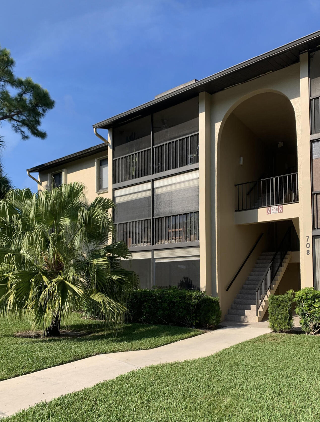 PINE RIDGE NORTH VILLAGE III CONDO - Residential Lease