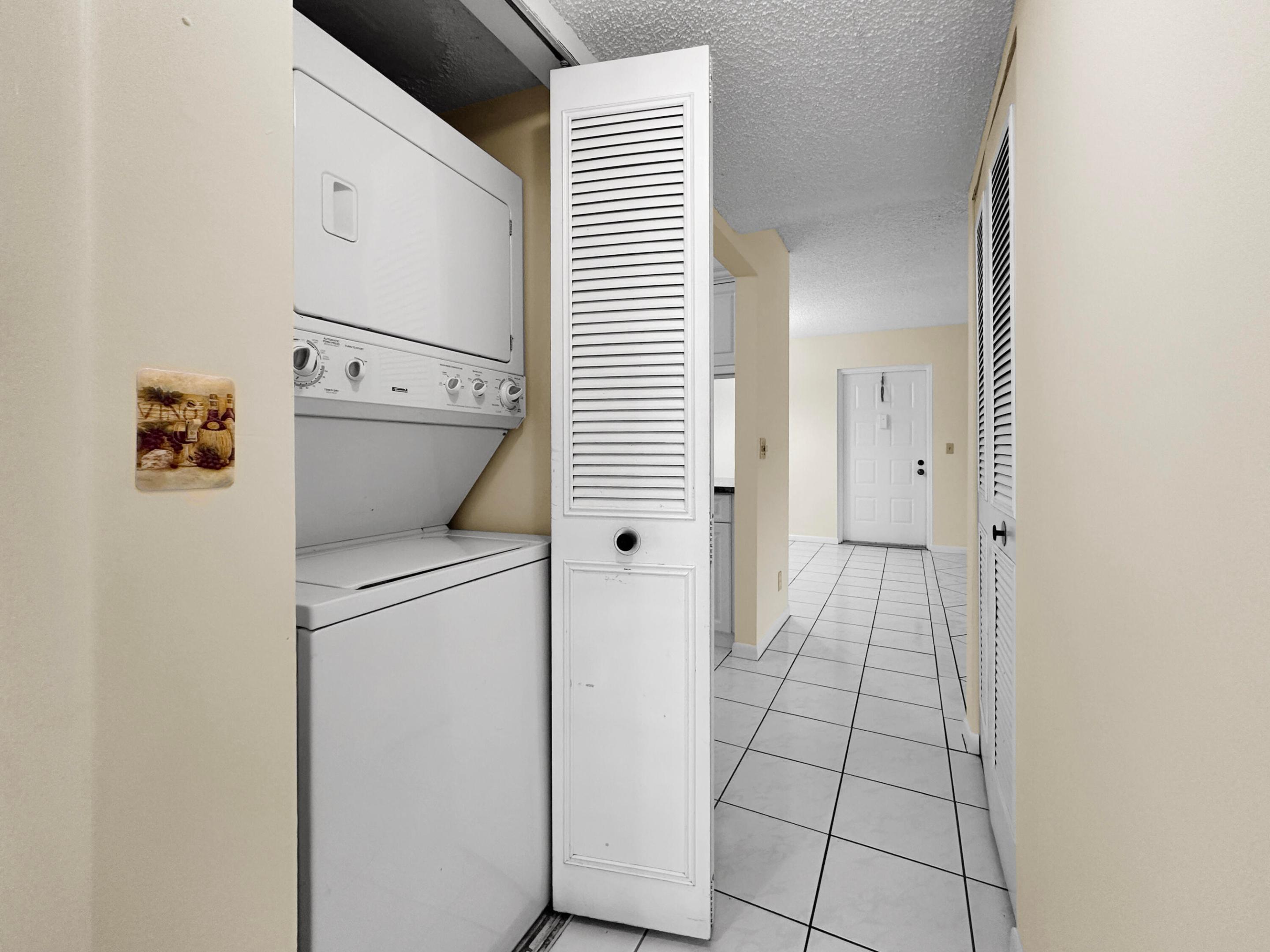 PINE RIDGE NORTH VILLAGE III CONDO - Residential Lease