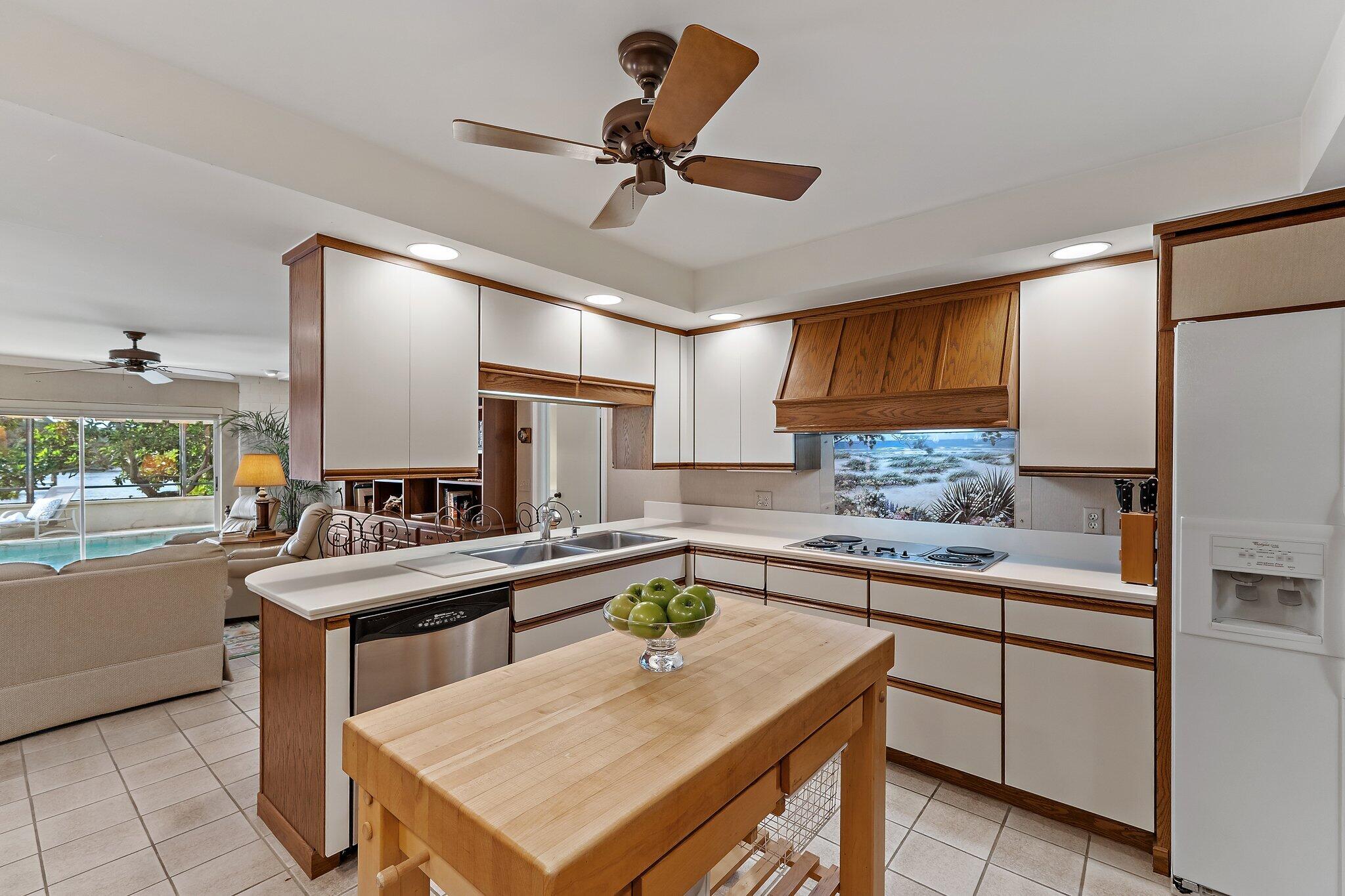 JUPITER INLET BEACH COLONY - Residential