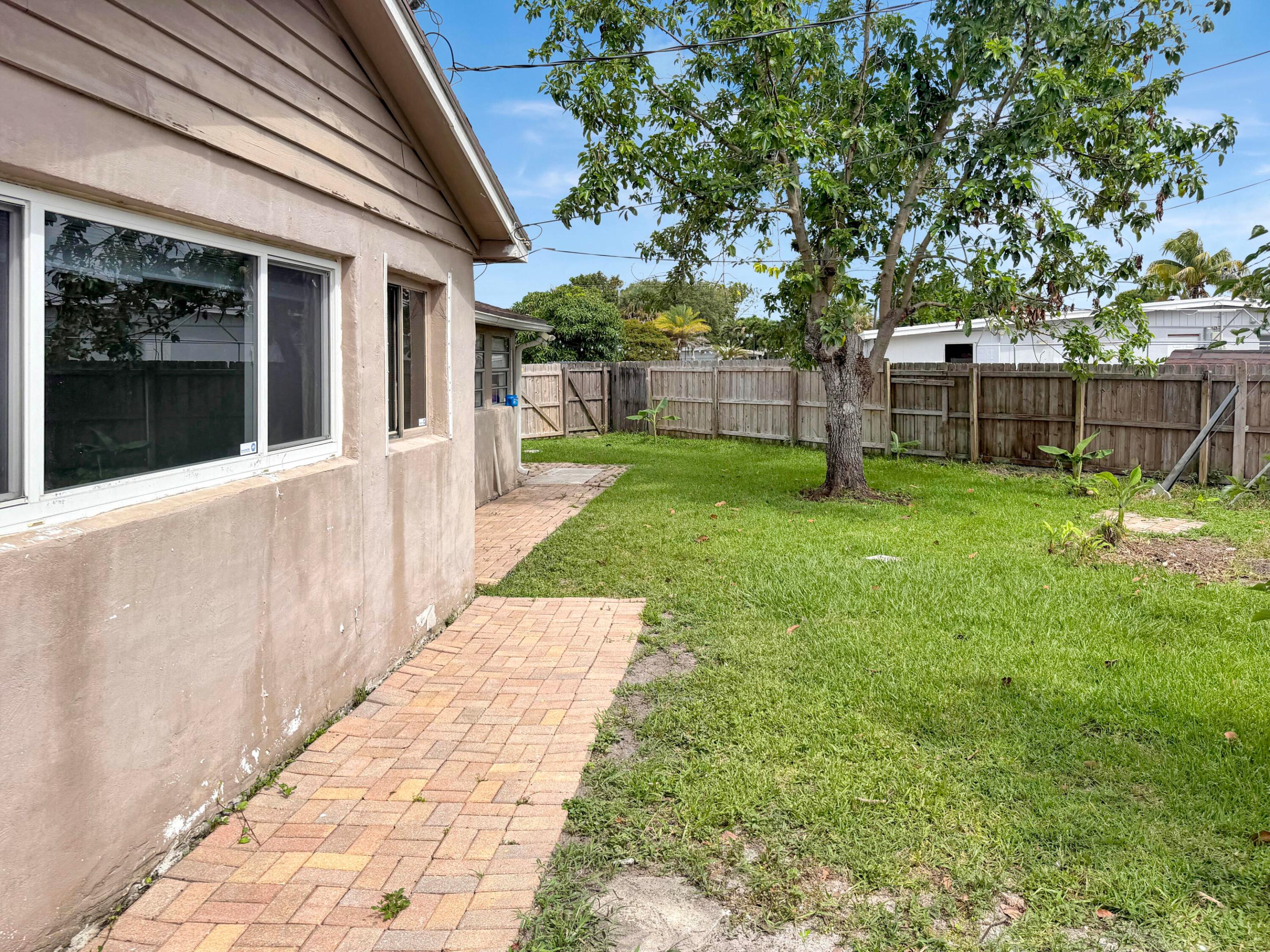 PALM BEACH COLONY SECS 1 AND 2 - Residential