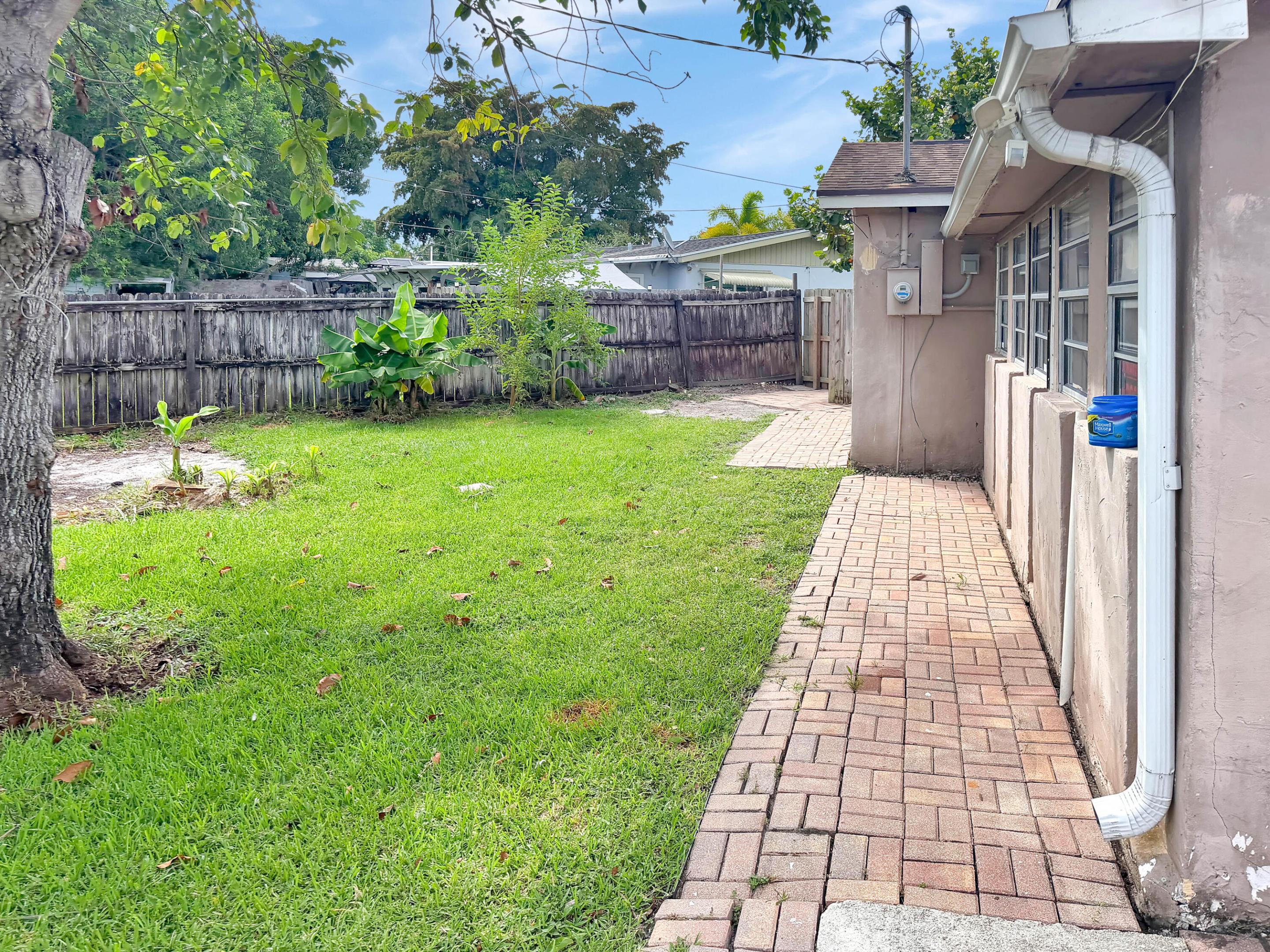 PALM BEACH COLONY SECS 1 AND 2 - Residential