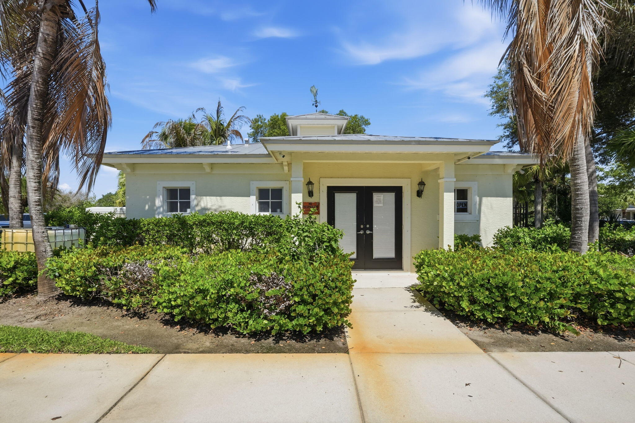 RIVER OAKS - Residential