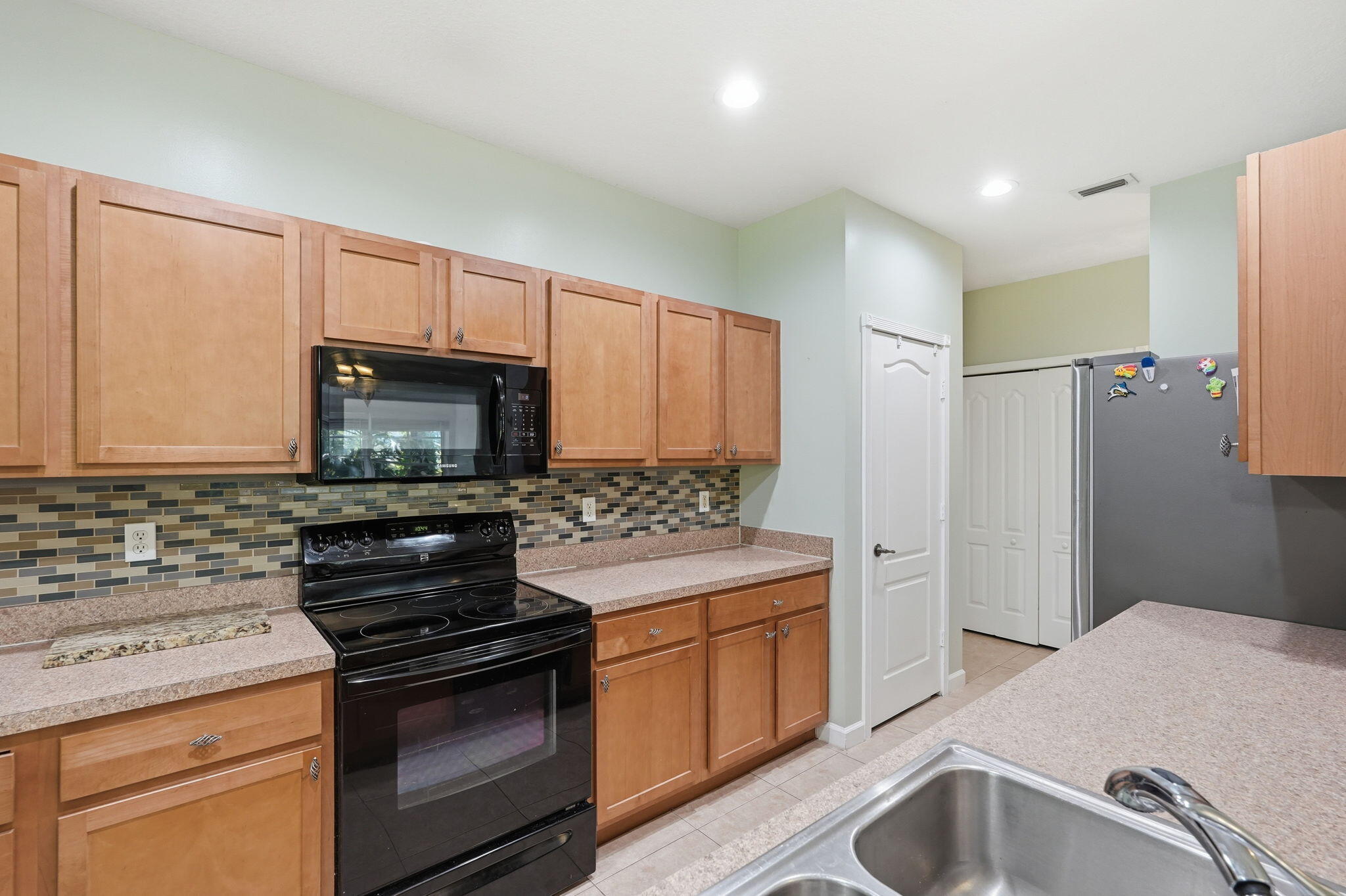 RIVER OAKS - Residential