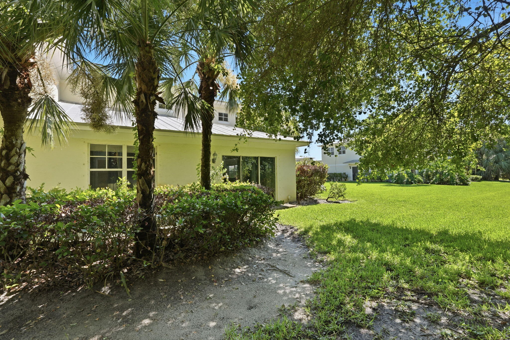 RIVER OAKS - Residential