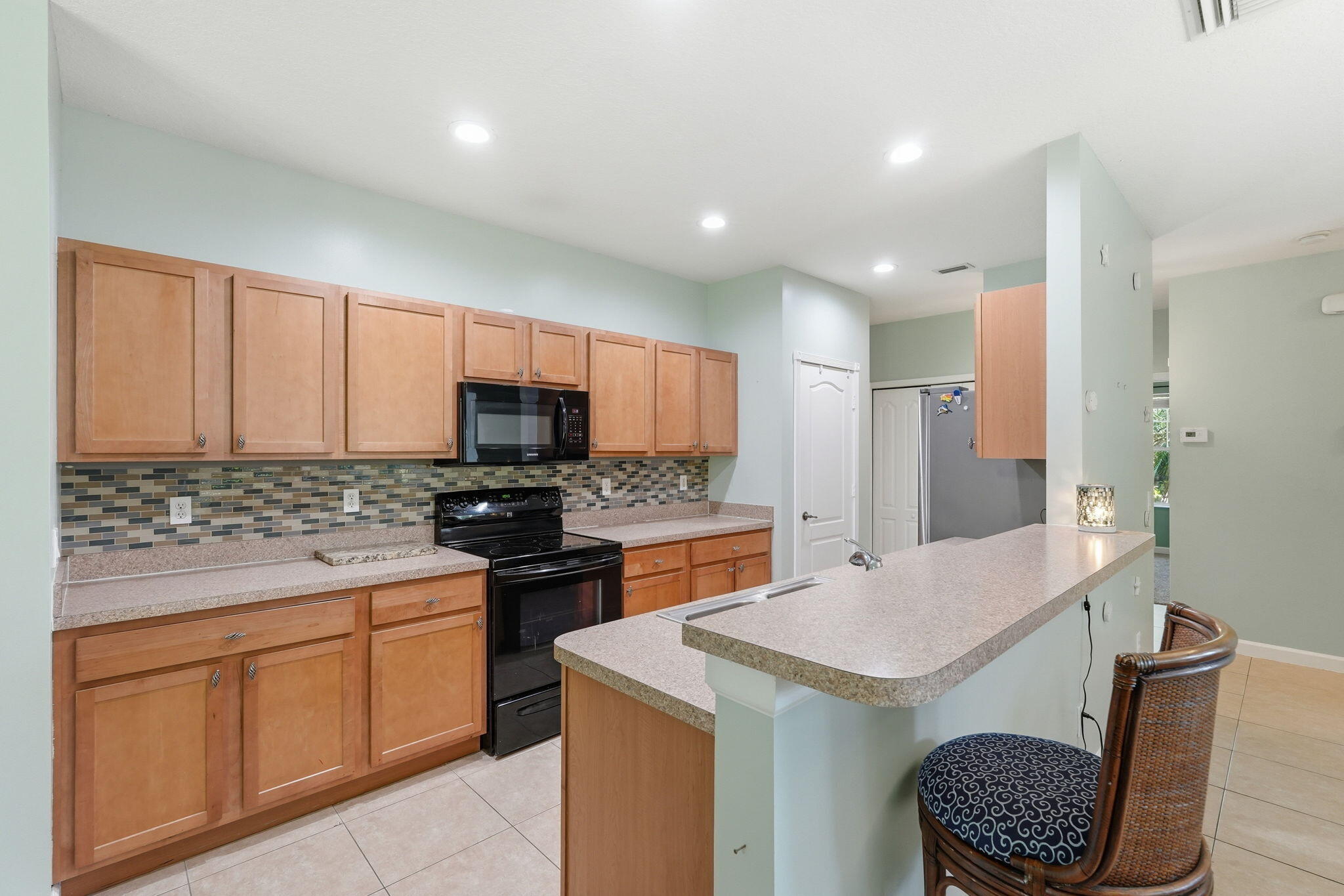 RIVER OAKS - Residential
