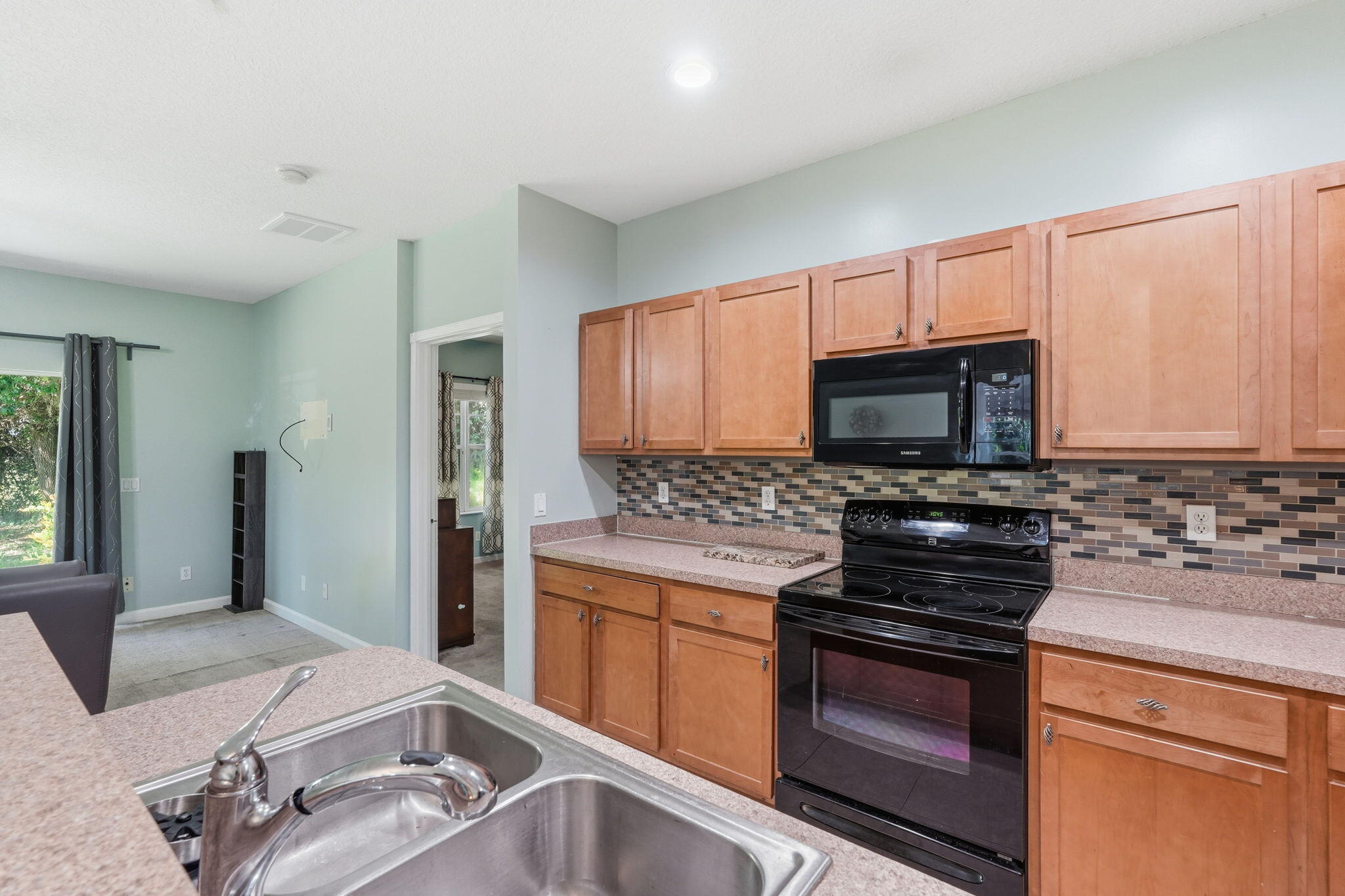 RIVER OAKS - Residential