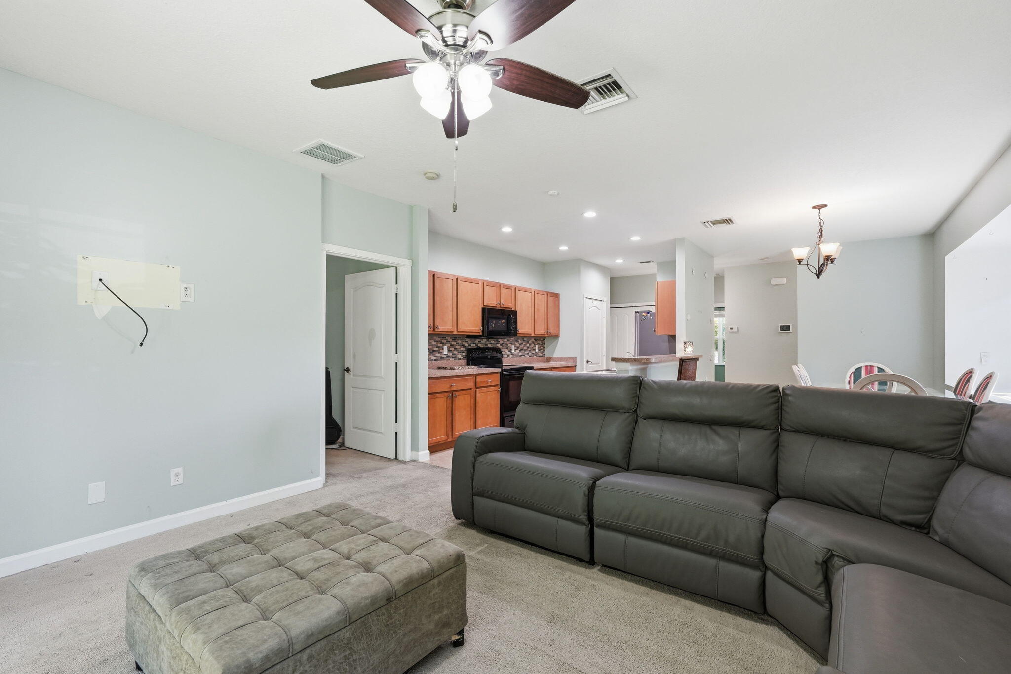 RIVER OAKS - Residential