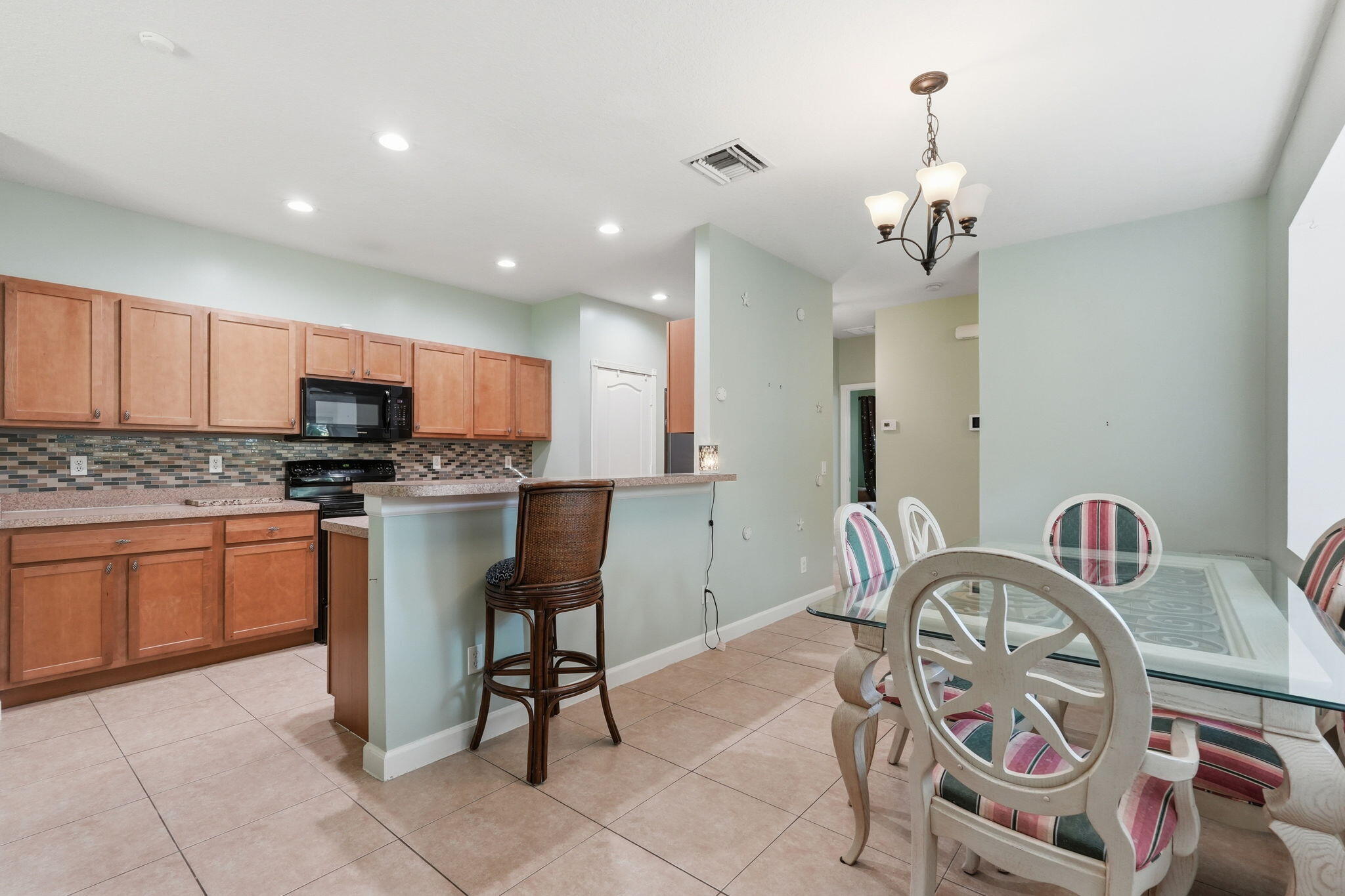 RIVER OAKS - Residential