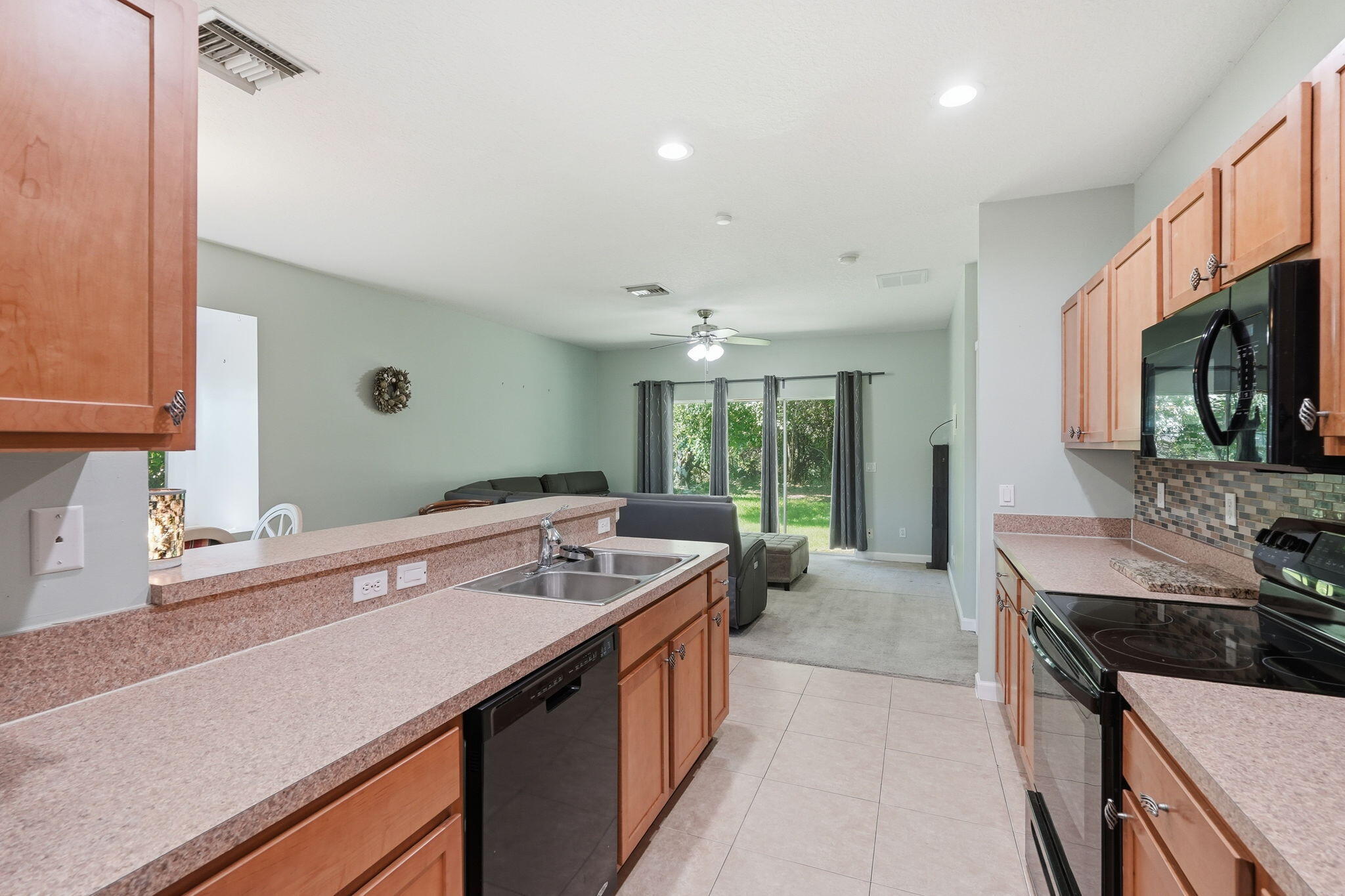 RIVER OAKS - Residential