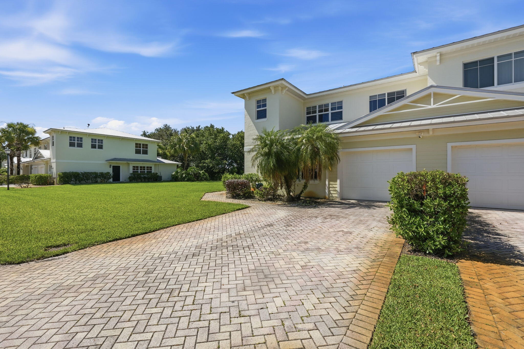 RIVER OAKS - Residential