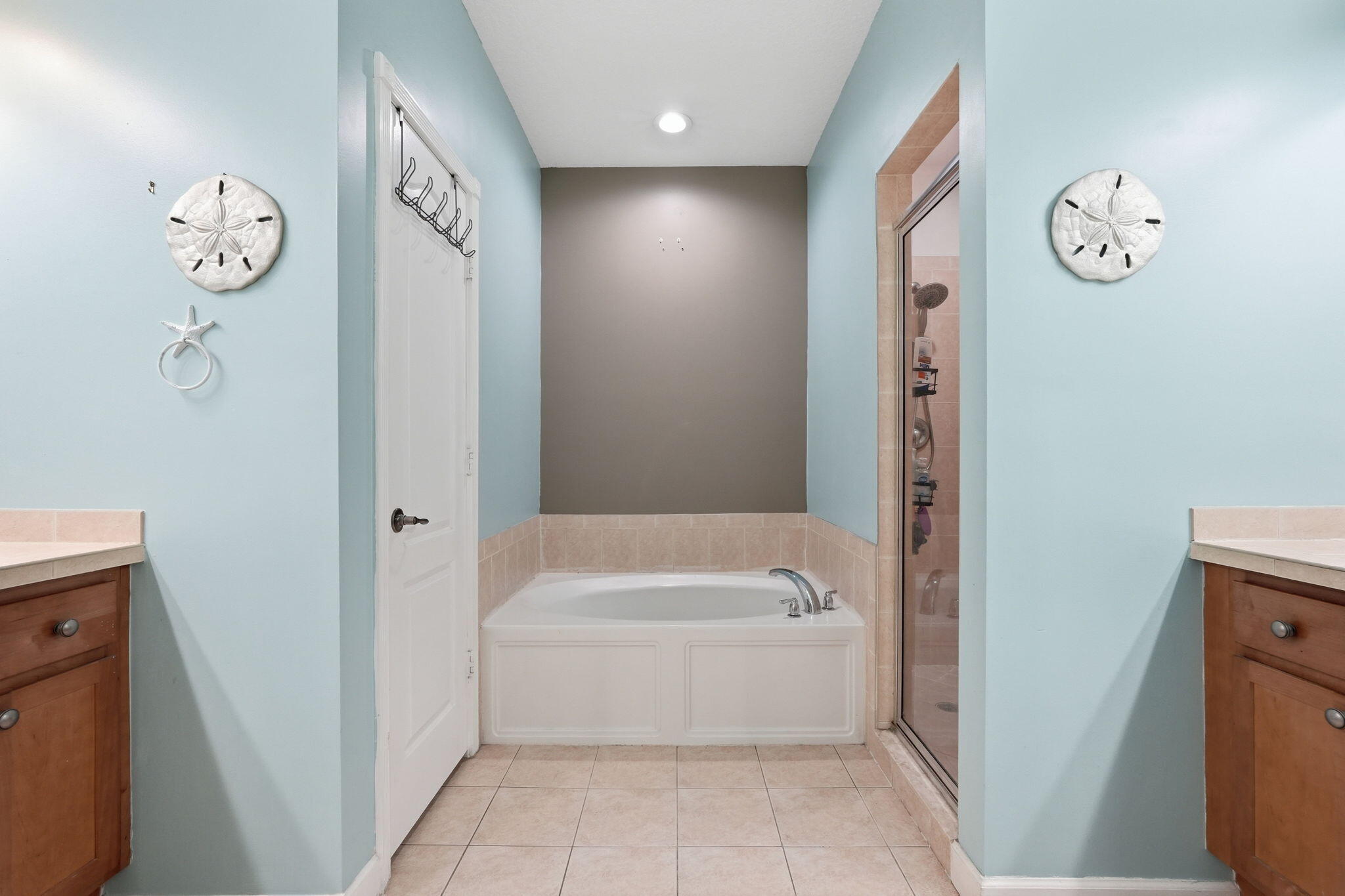 RIVER OAKS - Residential