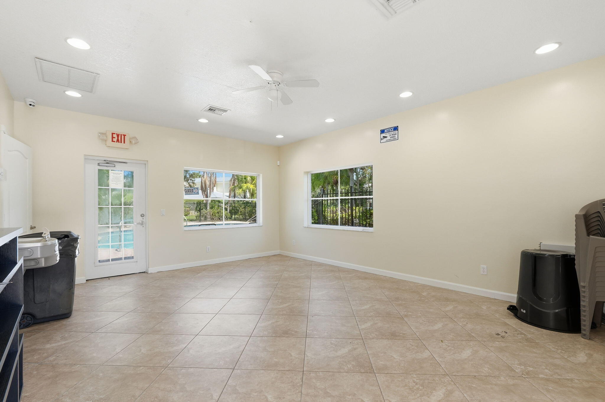 RIVER OAKS - Residential