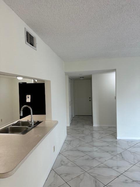LAVERS DELRAY RACQUET CLUB CONDO - Residential Lease