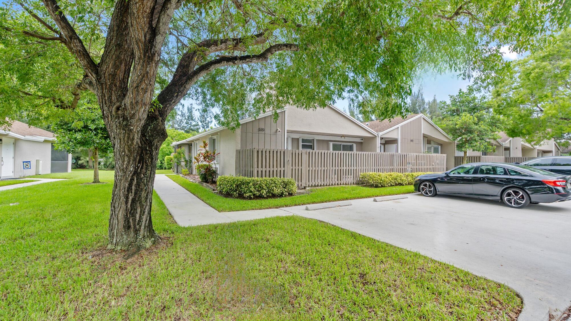 WOODGATE CONDOMINIUM 31 - Residential