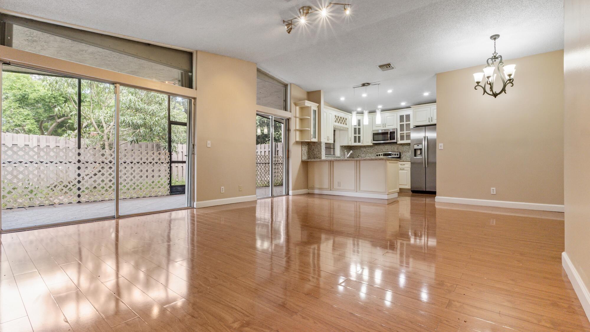 WOODGATE CONDOMINIUM 31 - Residential