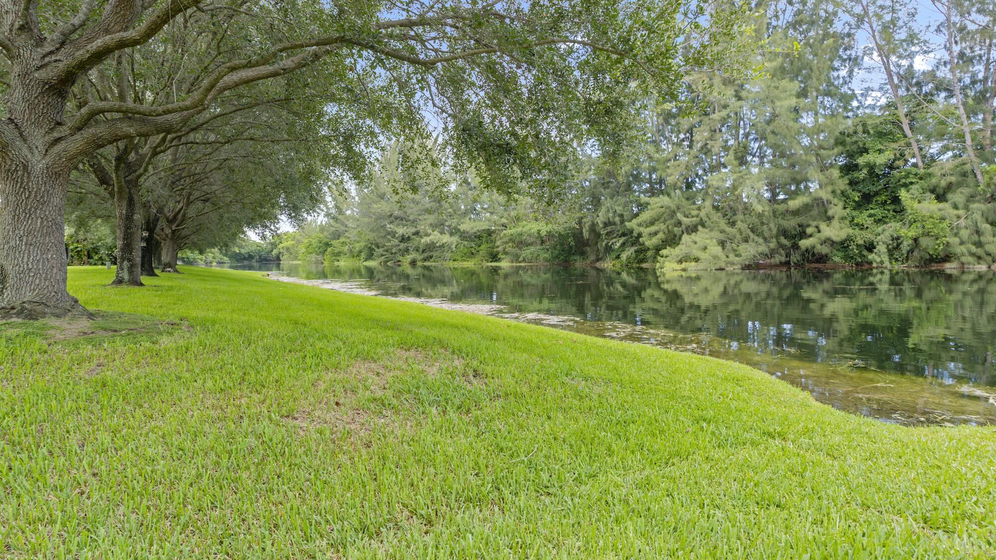 WOODGATE CONDOMINIUM 31 - Residential