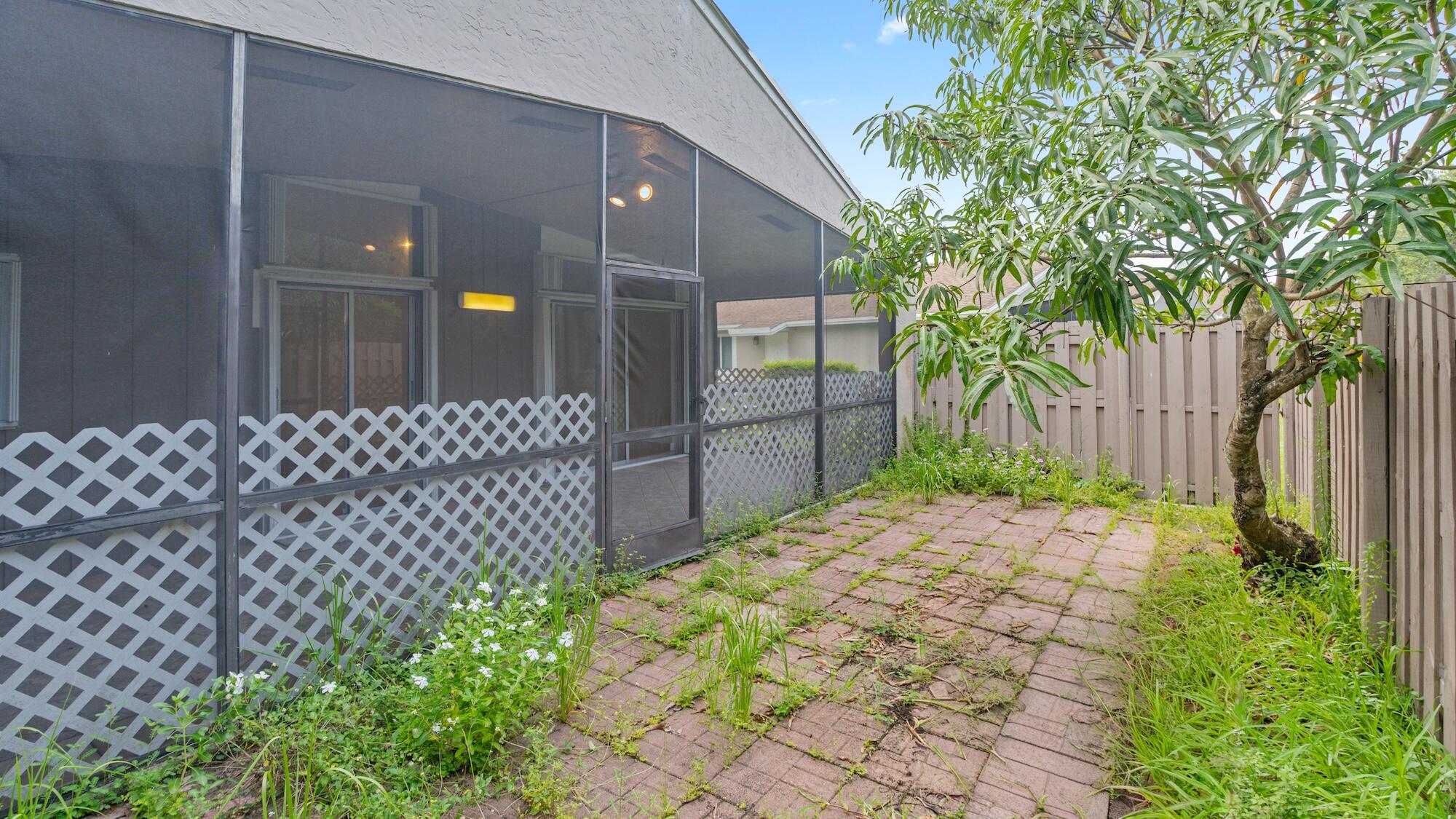 WOODGATE CONDOMINIUM 31 - Residential