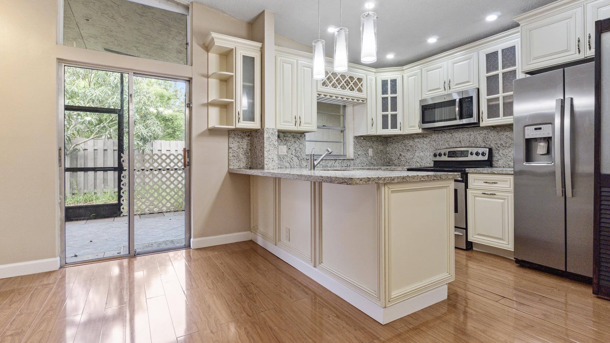 WOODGATE CONDOMINIUM 31 - Residential