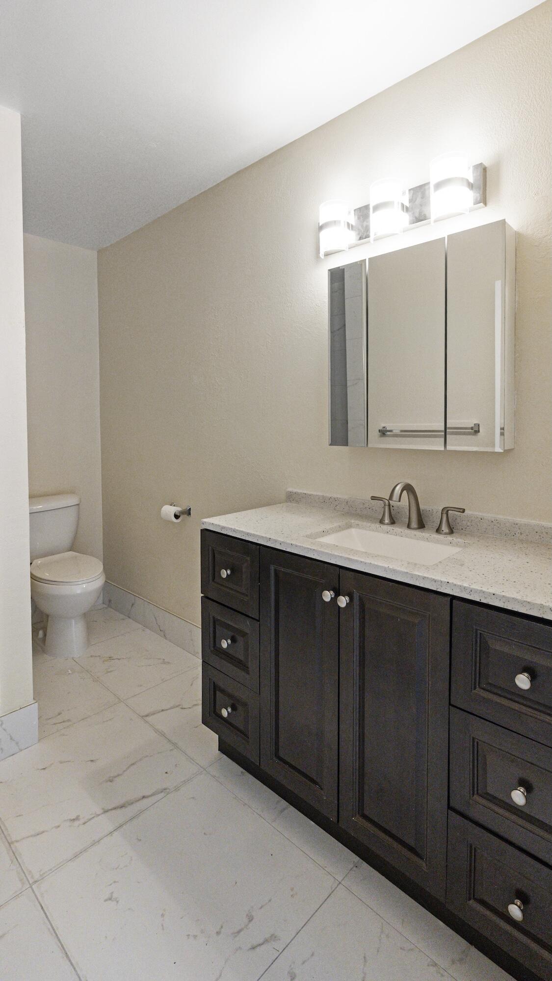 WOODGATE CONDOMINIUM 31 - Residential