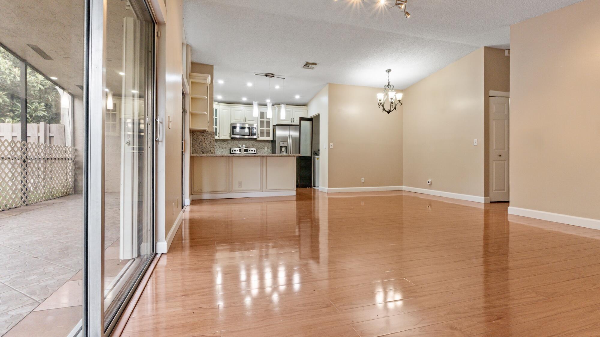 WOODGATE CONDOMINIUM 31 - Residential