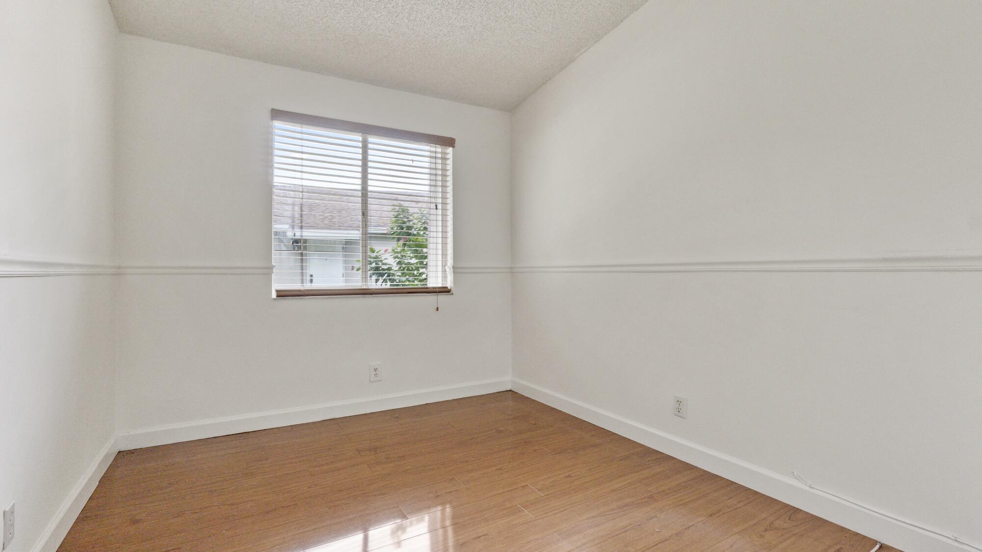 WOODGATE CONDOMINIUM 31 - Residential