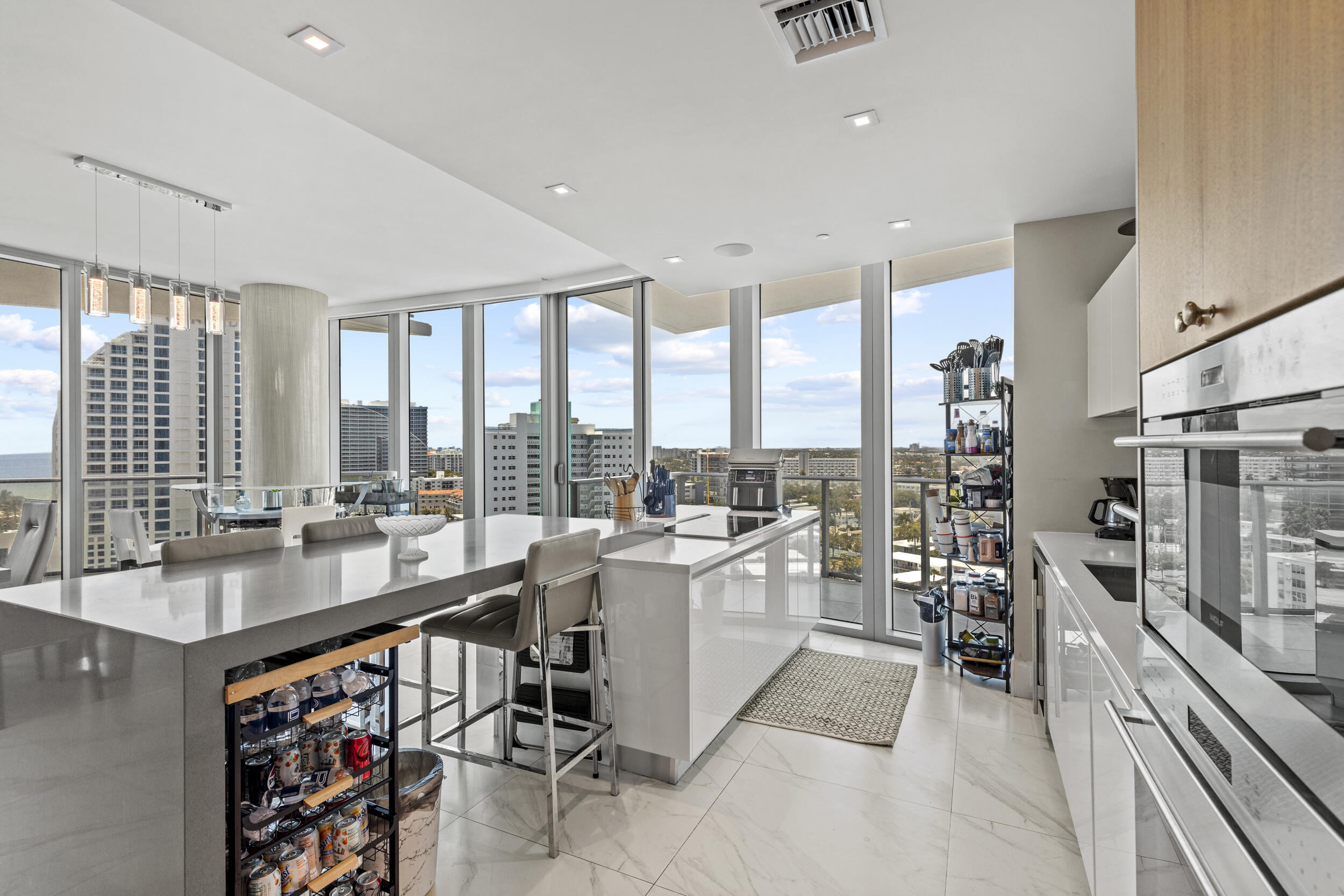 PARAMOUNT FT LAUDERDALE CONDO - Residential Lease
